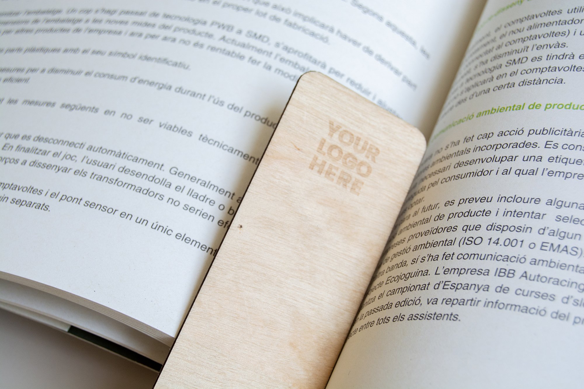 Punto libro_madera_blanco_7_web.jpg