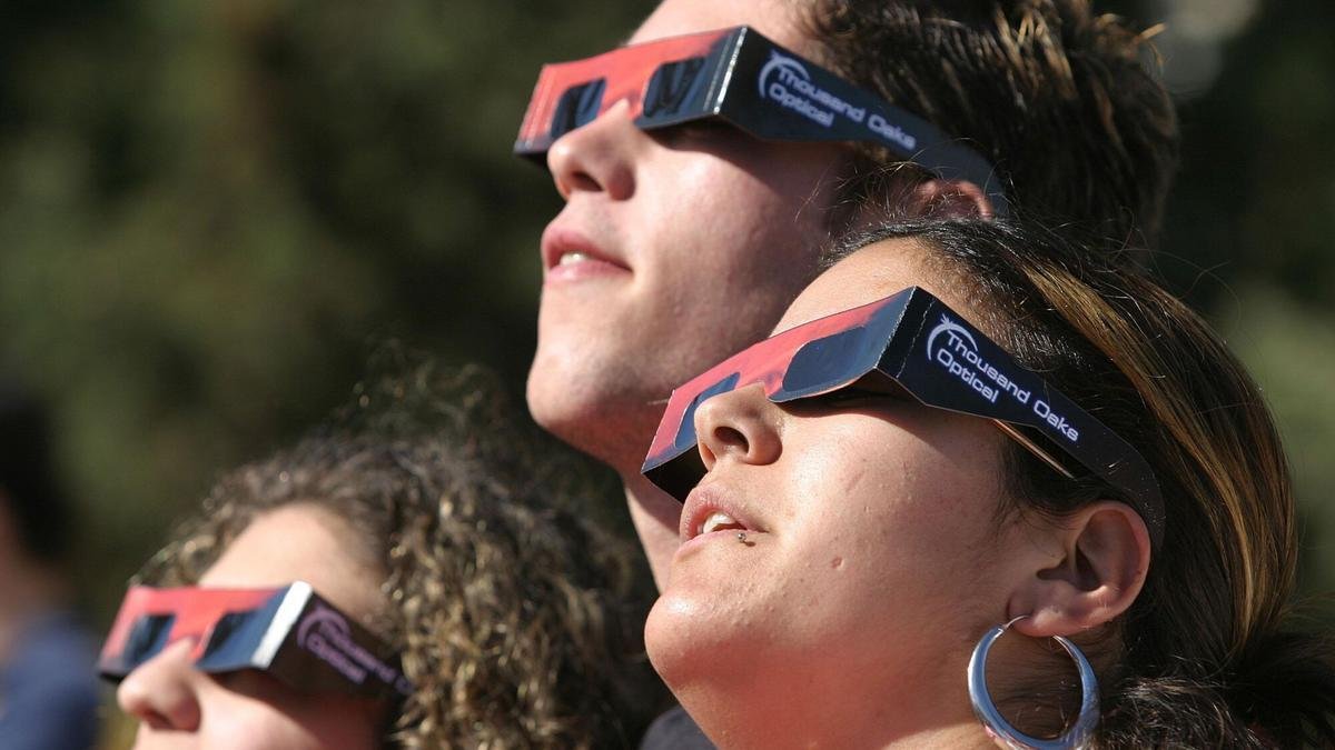 Gafas para eclipses solares personalizadas