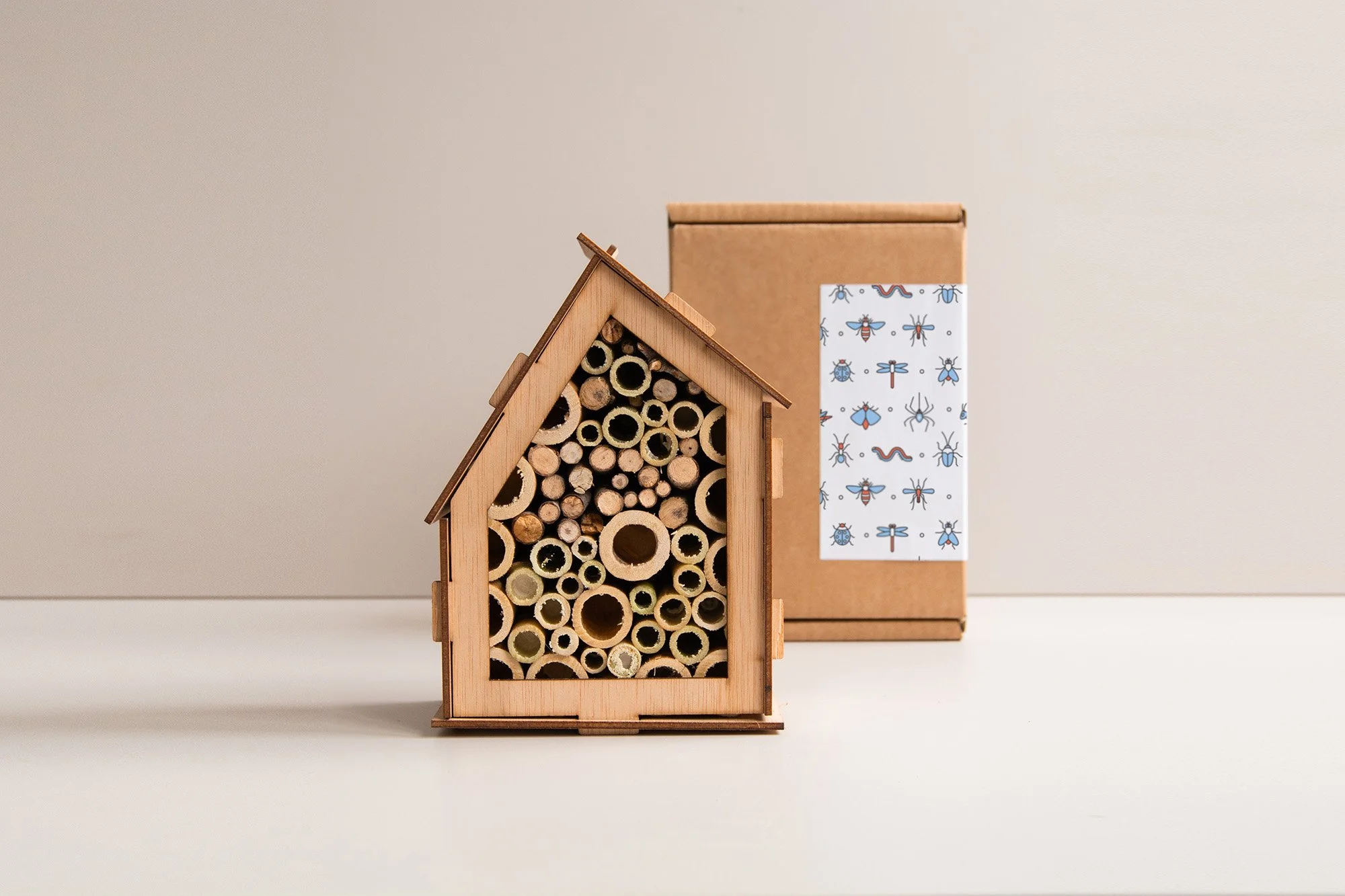 hotel insectos_YLH_1_web.jpg