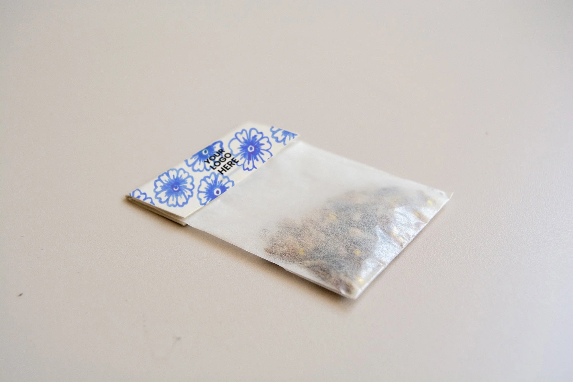 sobre cartón_YLH_3_web.jpg