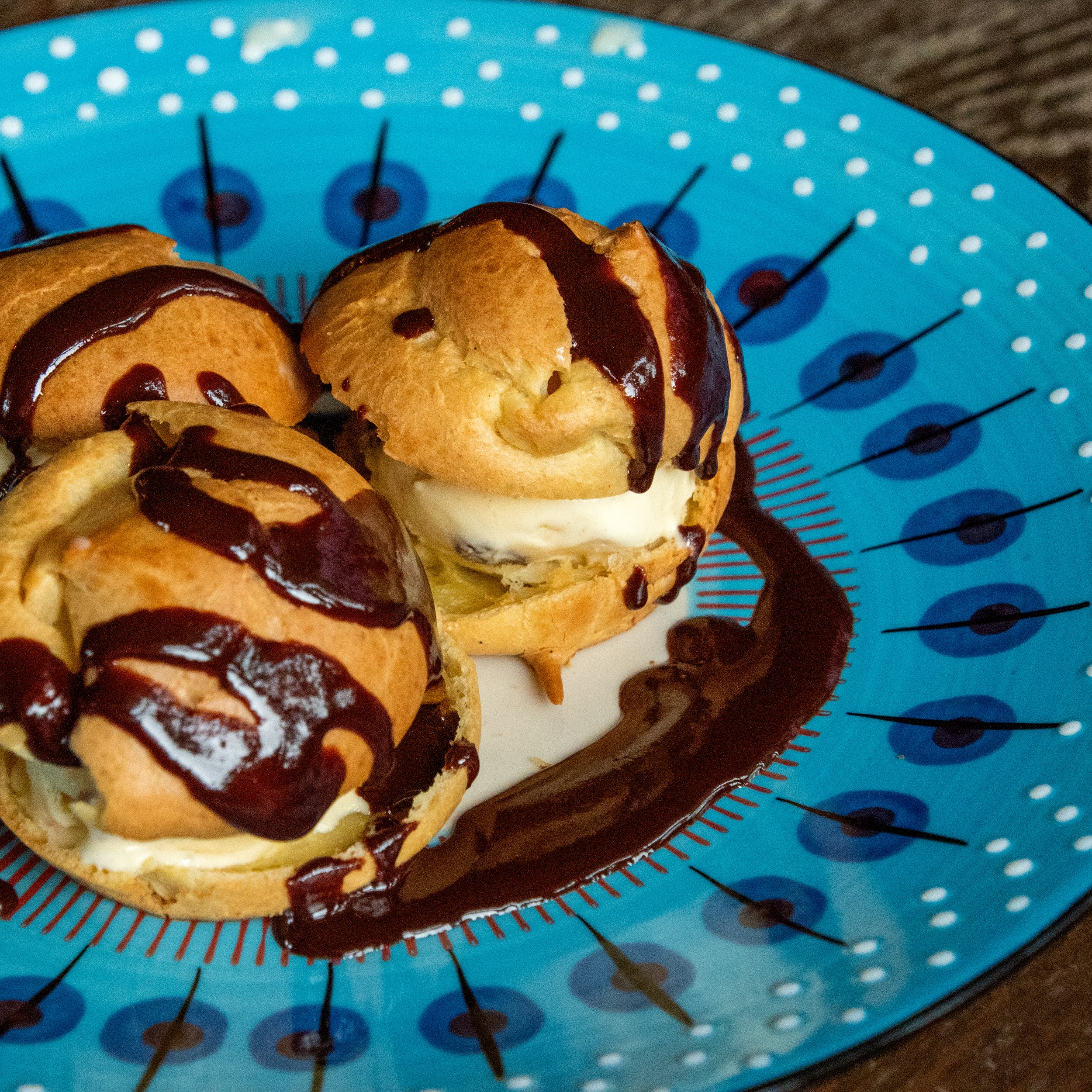 Profiteroles complete 2.jpg