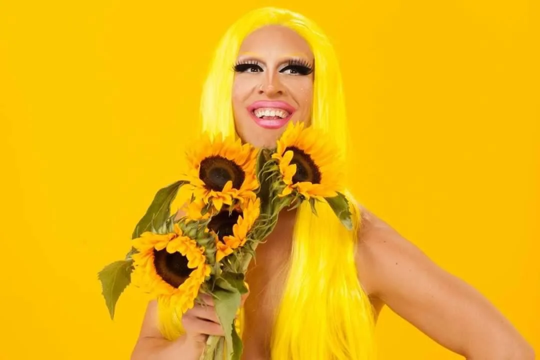drag Crayola.jpg