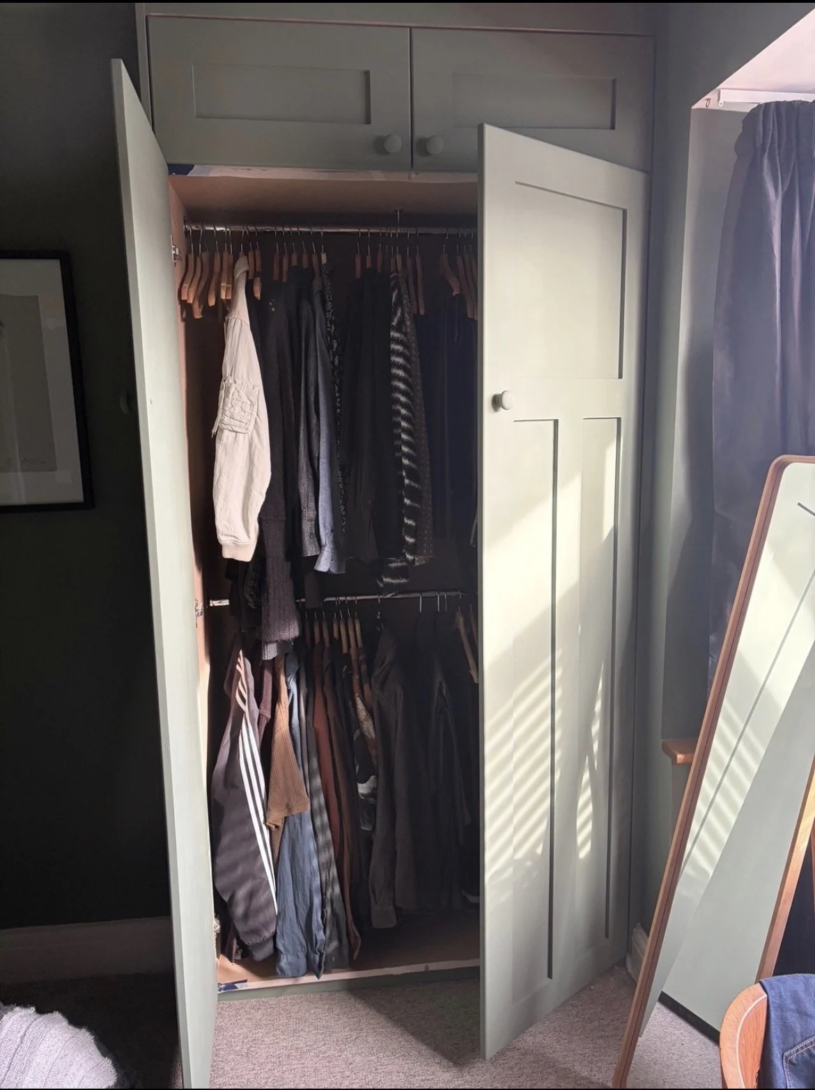 Fitted bedroom wardrobe by Dan Build