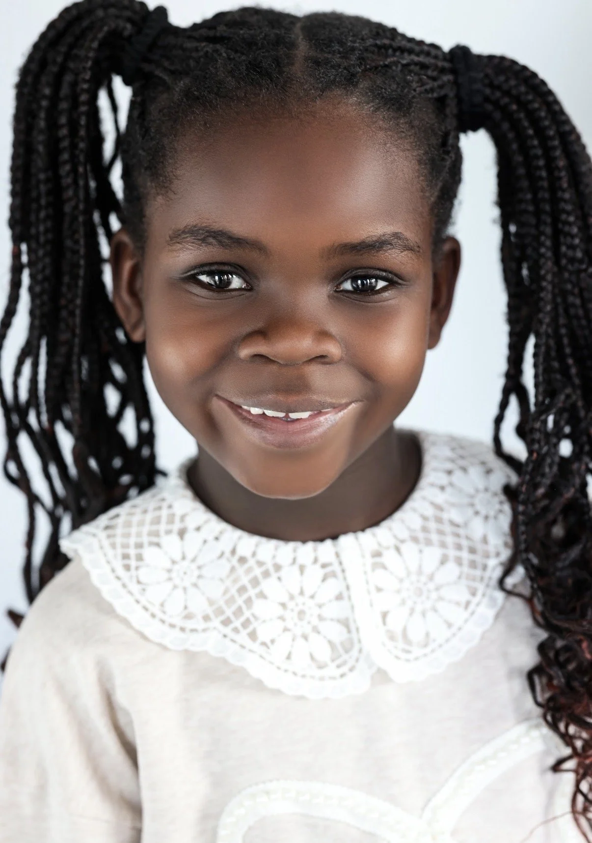 RAYNELL - Eliana Musongole
