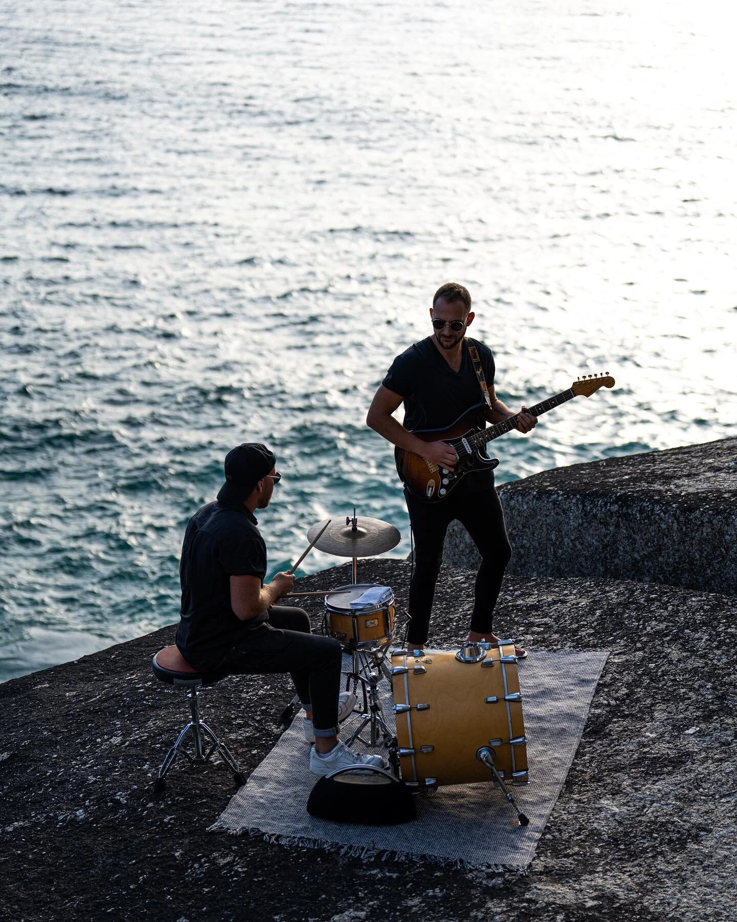 Jamming on the beach, what more could you ask for ?