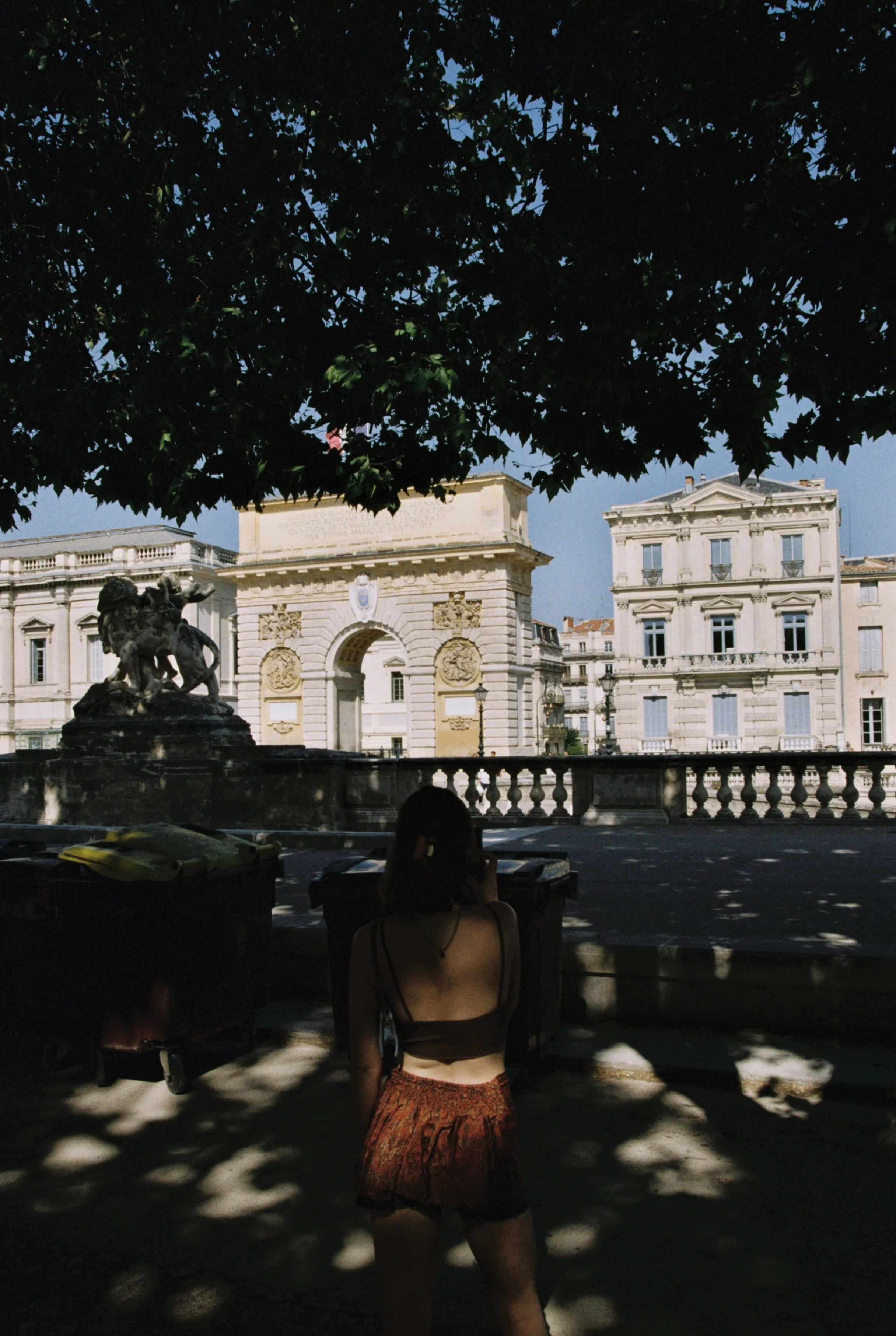 R1-07085-0016.jpg