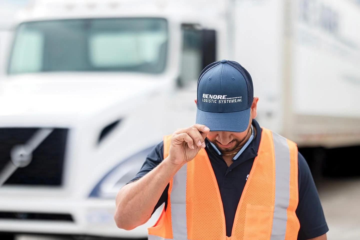 Now Hiring CDL-A Drivers: $2,500 sign-on + $2,500 referral bonus, home daily routes, premium pay, full benefits &amp; 401(k) match. Drive late-model trucks in a driver-focused fleet.

Earn More. Drive Benore.

#BenoreLogistics #APartnershipInPerforma