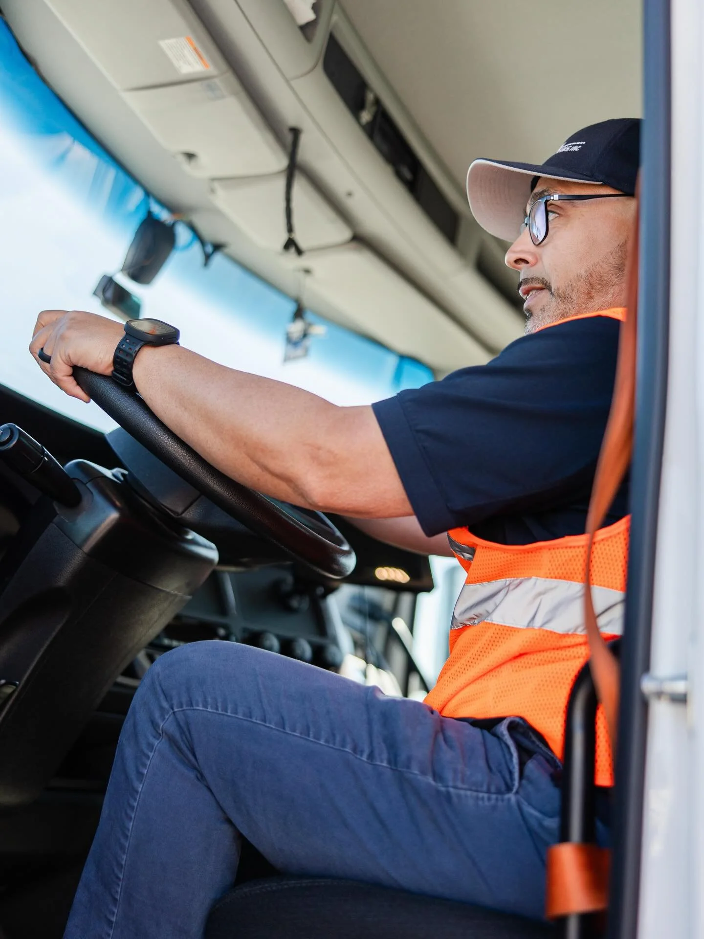 Drive newer equipment. Earn more doing it. $1,450&ndash;$1,950 weekly in Greer, SC. 

Reliable trucks. Predictable routes. No-touch freight.
Home daily. A team that has your back. 
Apply: drive4benore.com