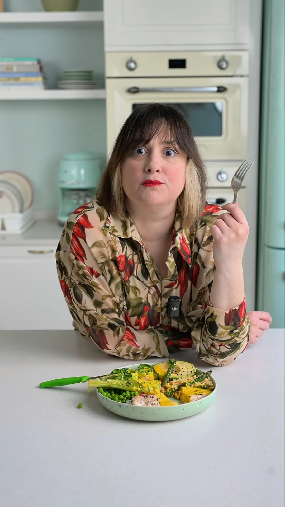 Ανοιξιάτικη μπωλάρα με κοτόπουλο και σπαράγγια