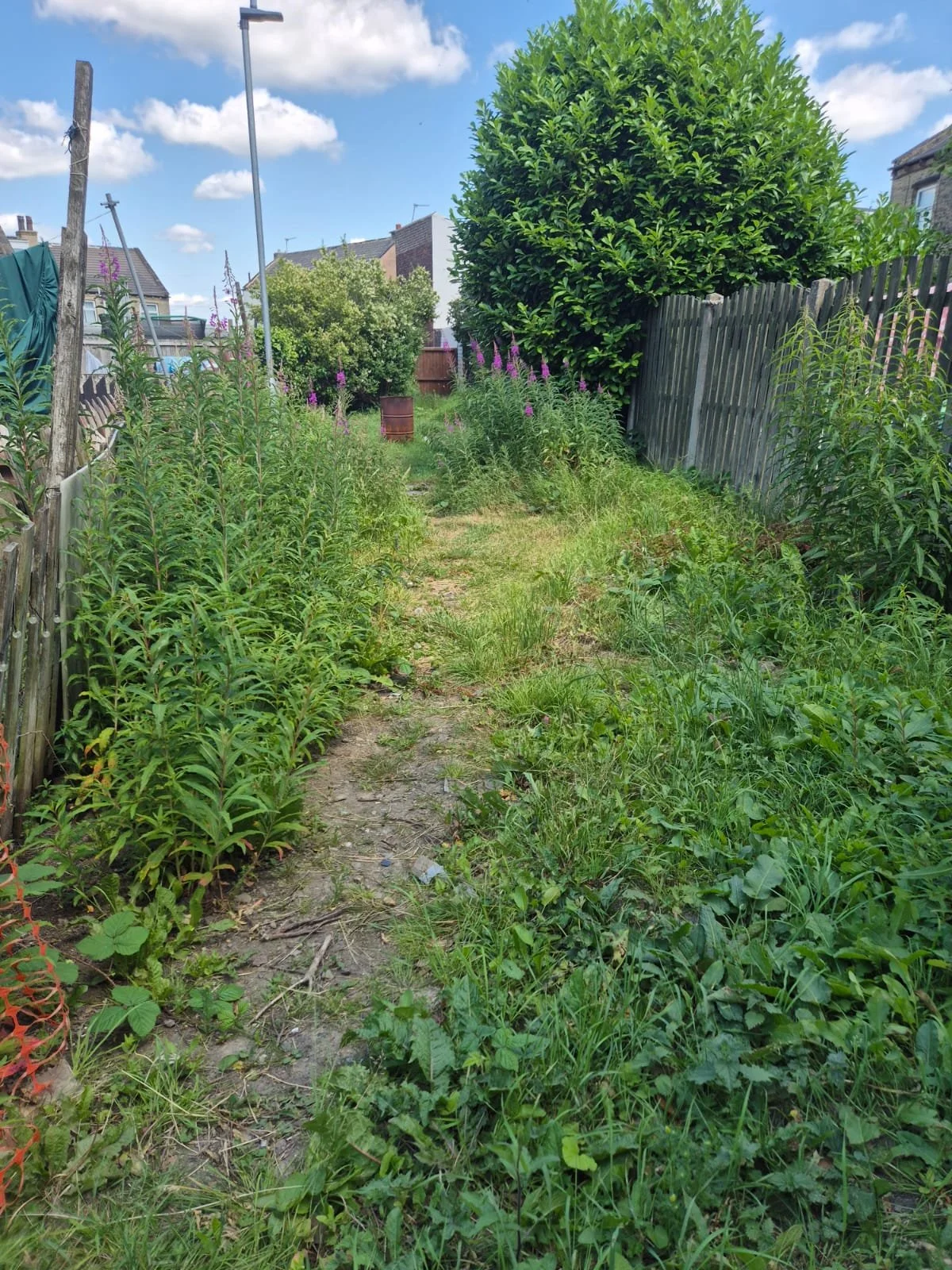 Broadstone Way Ginnel Tong.jpeg
