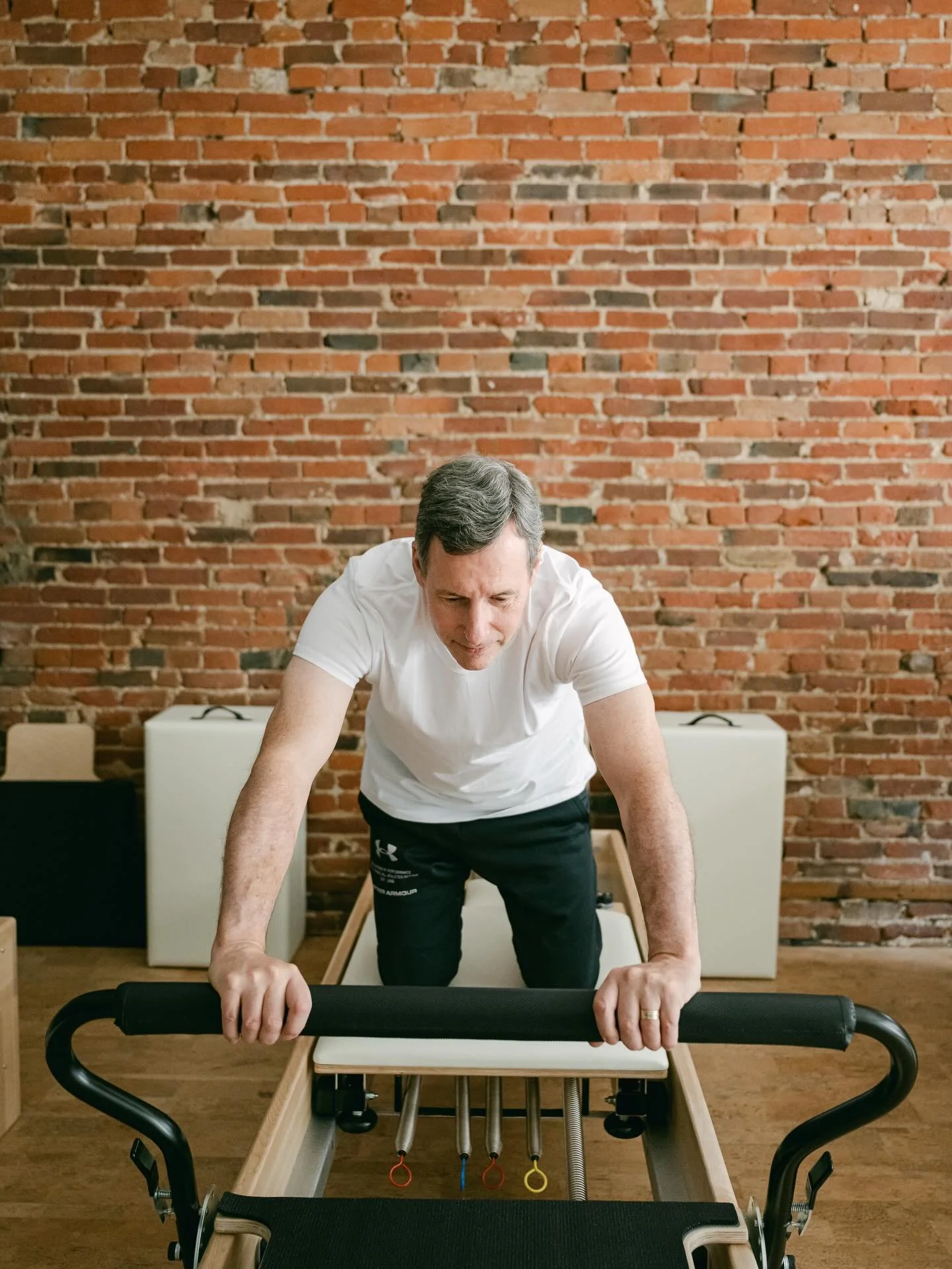 personalized training, on the Reformer

&rarr; one-on-one
&rarr; tailored to you
&rarr; designed to support how you already move

If you already enjoy training or work with a coach, private Reformer sessions can meet you there

Maybe 

⸰ group classe