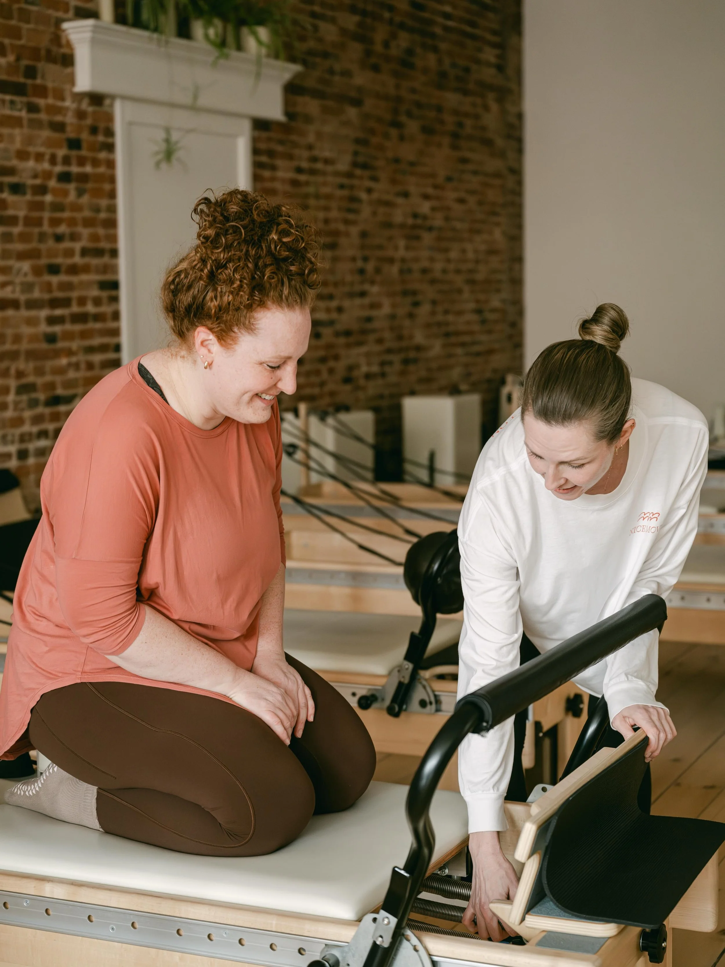 curious about Reformer, but not quite sure where to begin?

Booking a REFORMER INTRO SESSION is the perfect place to start.

In this 40 minute private session, we&rsquo;ll walk you through the Reformer, including the parts of the machine, common cues