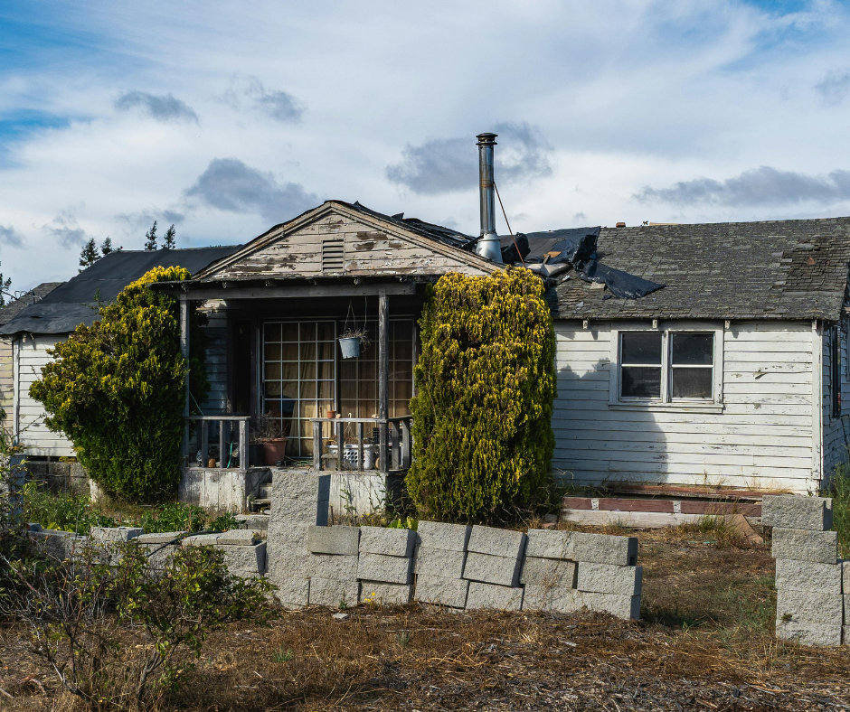 Should You Buy Properties at Auction? Risks, Costs, and How to Win