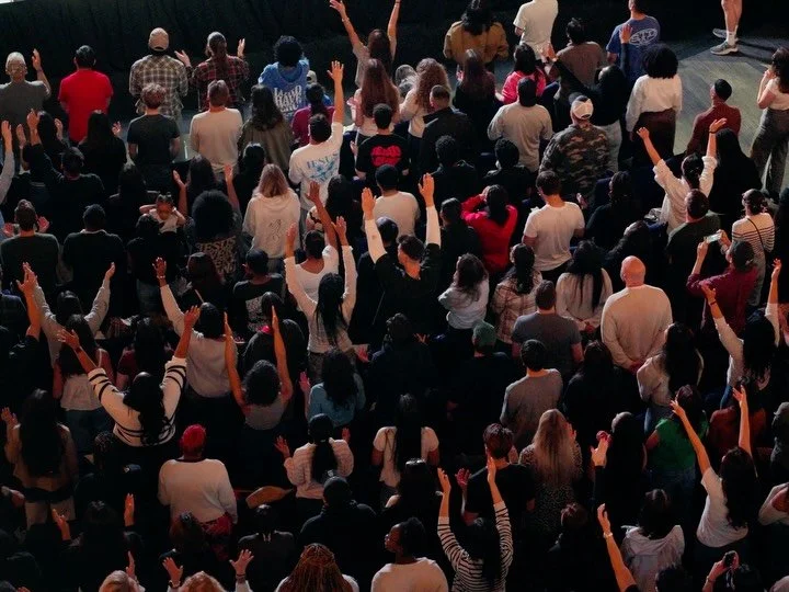 We praise you King Jesus!

The presence of the Holy Spirit was alive at Worship in the City.

What a joy it is to unite as the people of God in Vancouver; singing songs of praise and interceding for our city together.

Lord: we pray that you would co