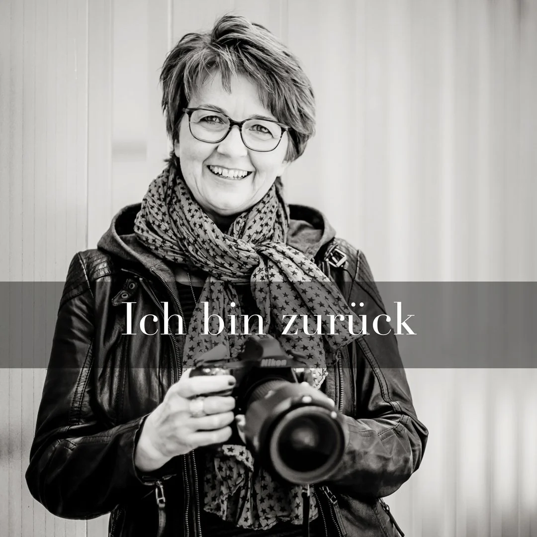 Ich bin zur&uuml;ck 🙋&zwj;♀️
Wahrscheinlich hast du es gar nicht mitbekommen, aber ich habe mein Business aus gesundheitlichen Gr&uuml;nden f&uuml;r l&auml;ngere Zeit pausiert. Von einem Tag auf den anderen hat sich mein Leben auf den Kopf gestellt 