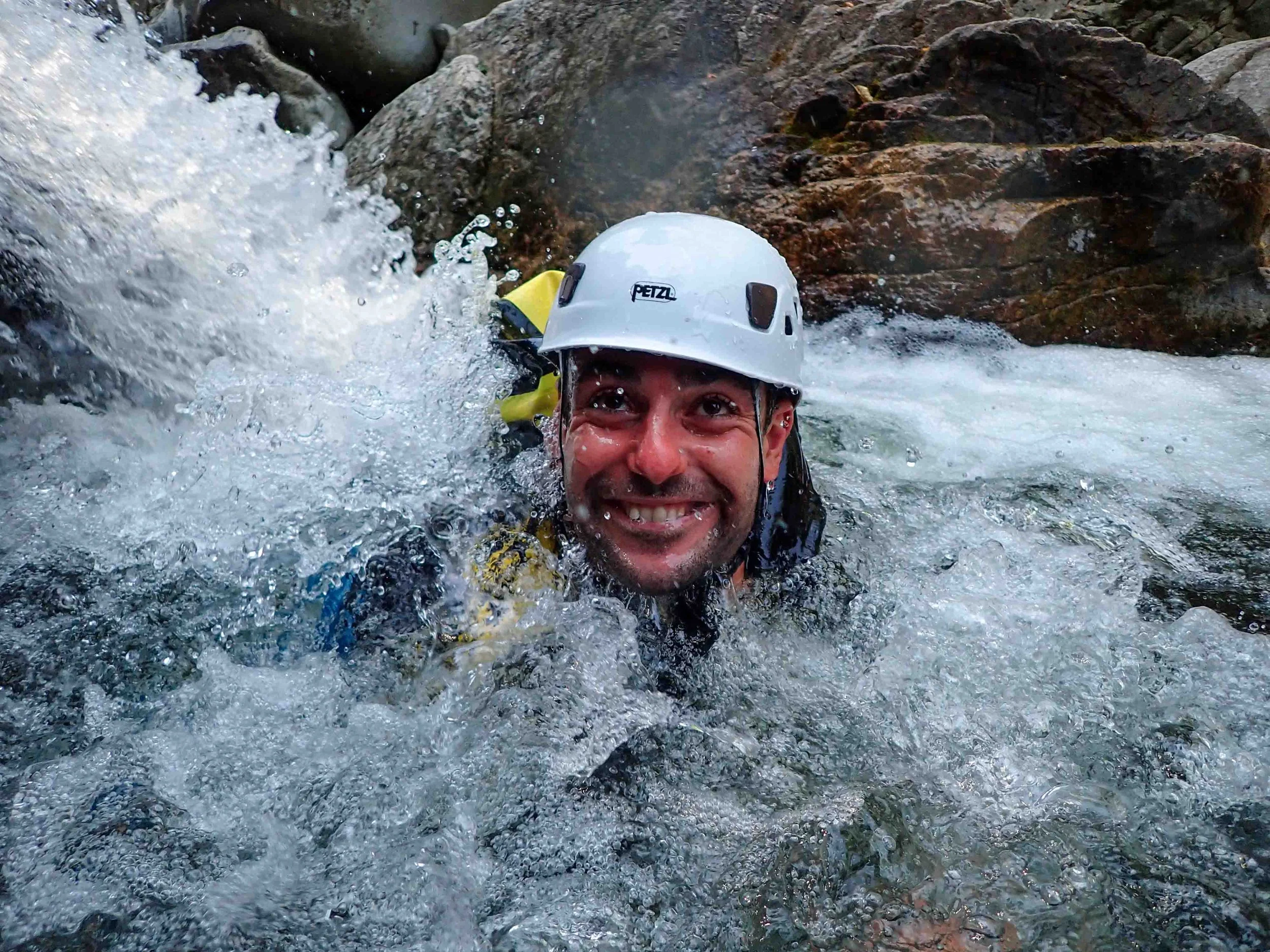 homme dans Canyon en Ardeche