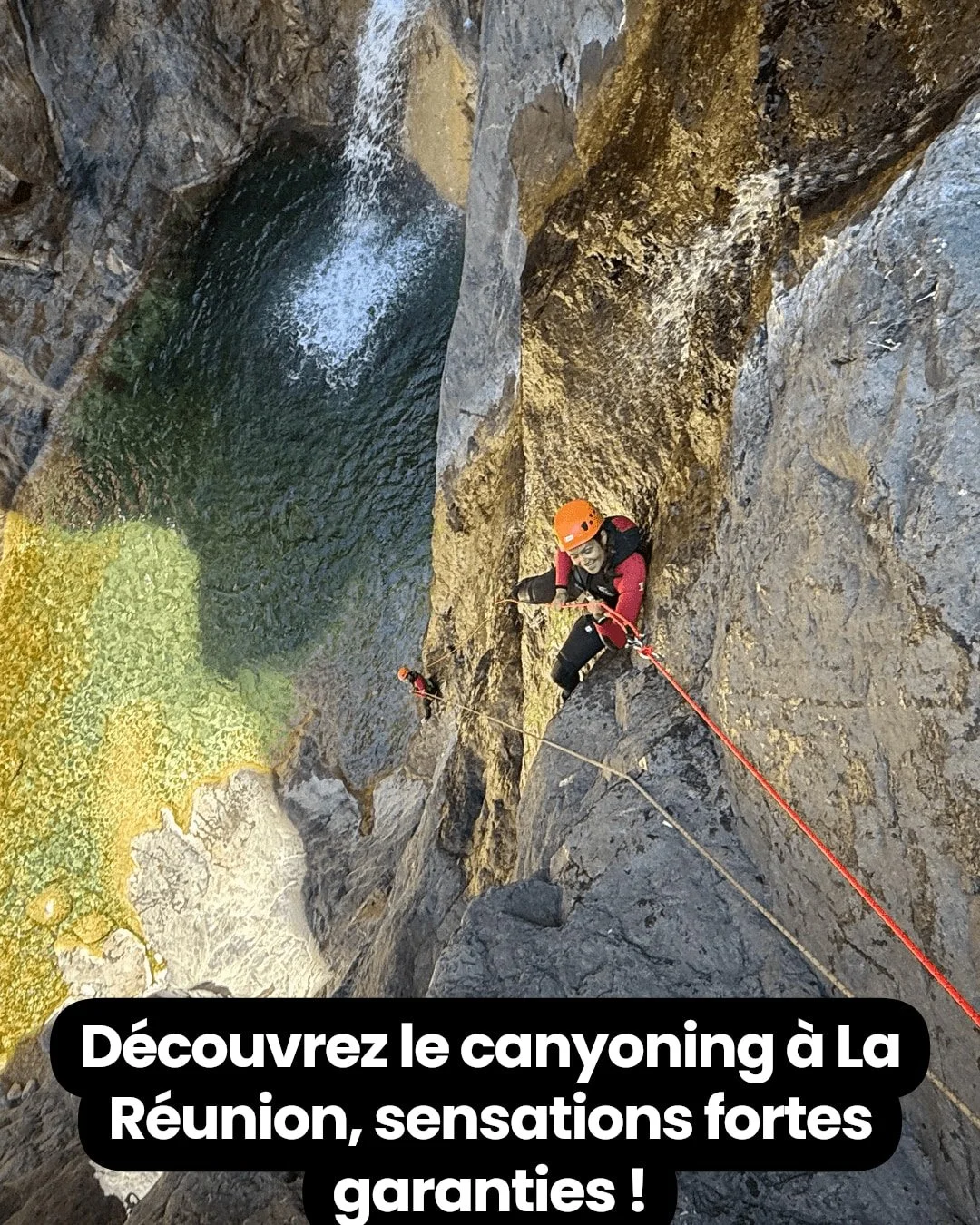 🌴🌊 Et si vous partiez à l'aventure… à La Réunion ?
Le canyoning à La Réunion, c'est l'explosion de sensations entre cascades vertigineuses, toboggans naturels et eaux limpides. Un terrain de jeu unique pou