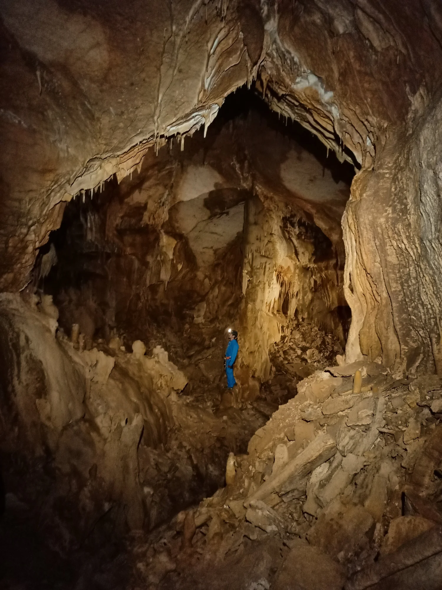 Équipement de spéléologie fourni en Ardèche