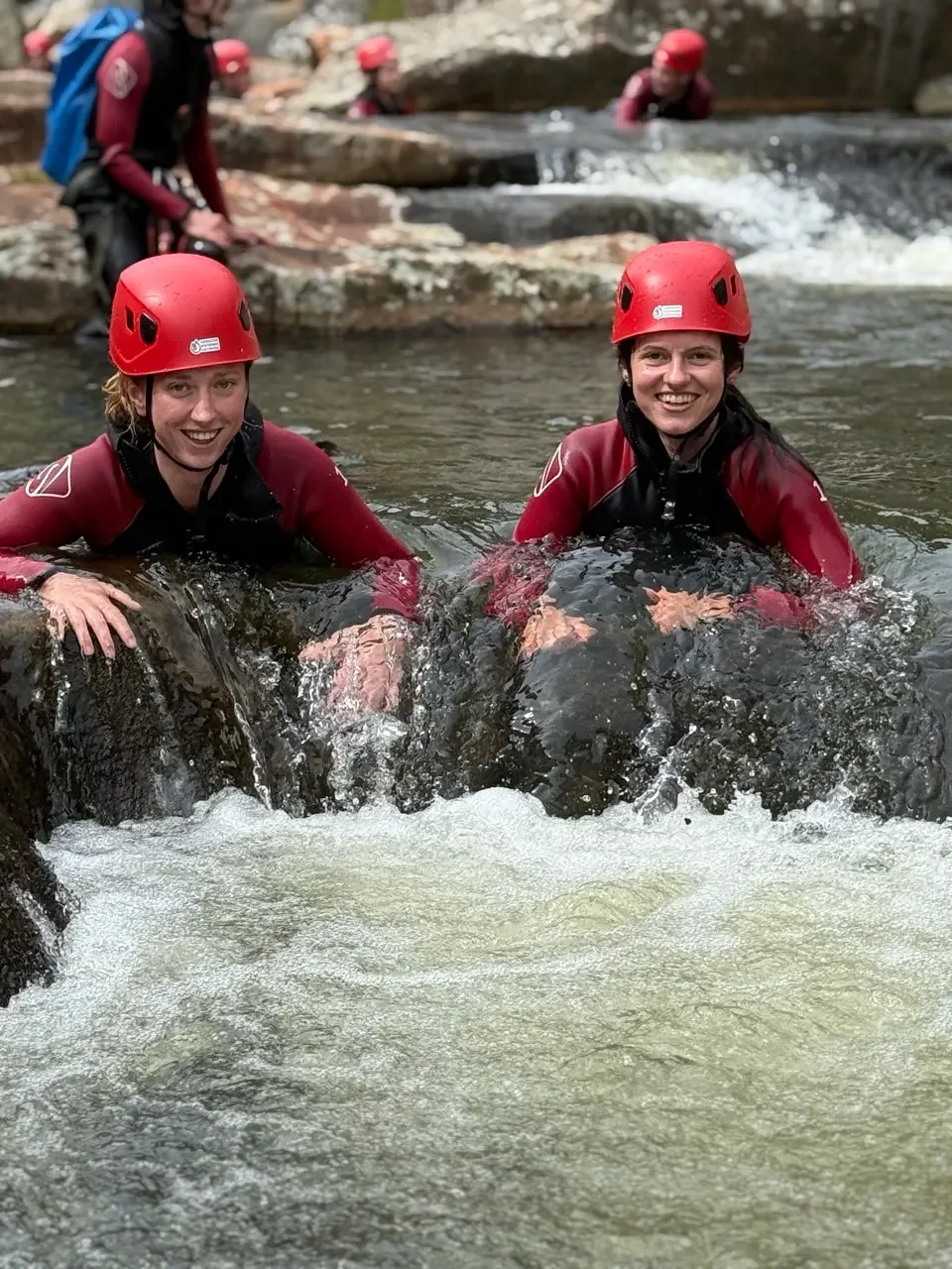 groupe en canyon.webp