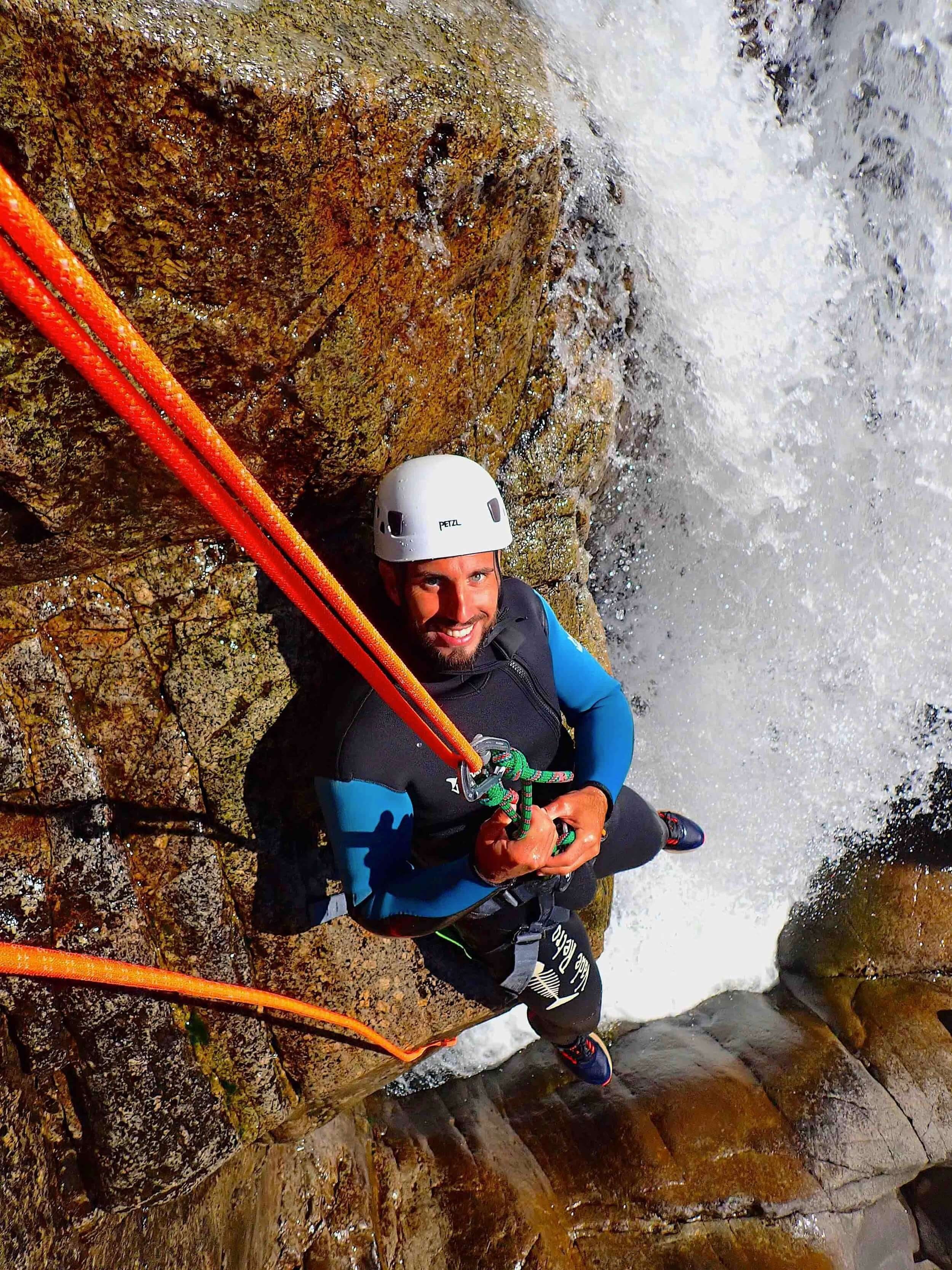 Content+cascade+canyoning ardeche.jpg