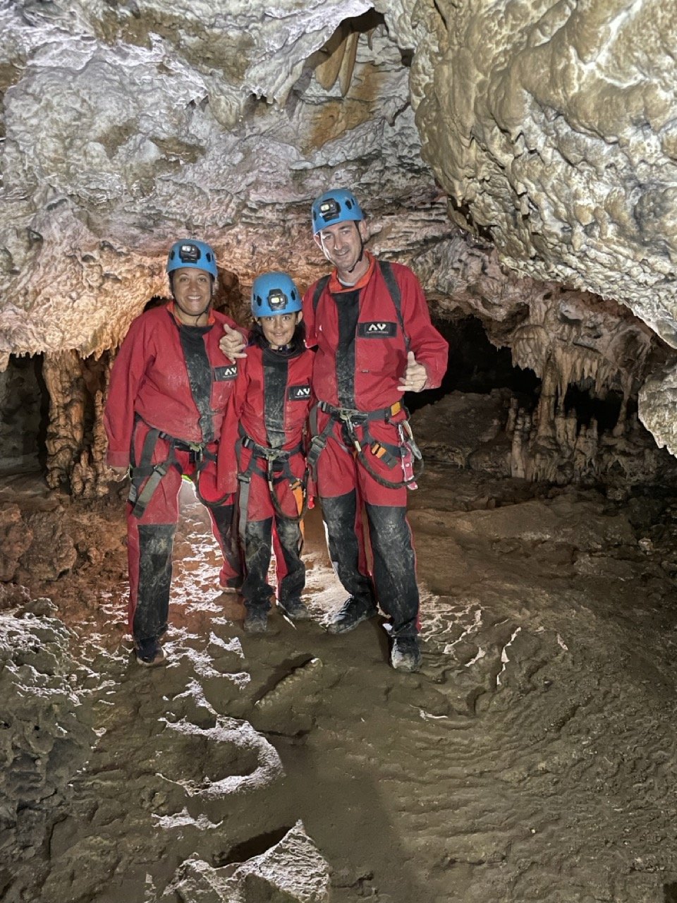 Salle souterraine de la grotte des Deux Avens en Ardèche