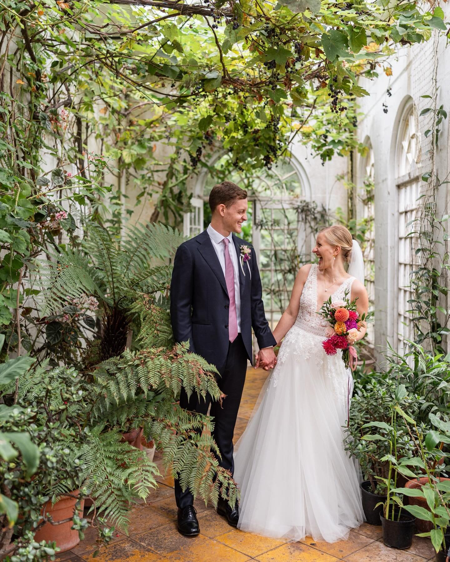 Catching up with these two today and their newest addition for a family shoot at Burling Gap. Always so lovely to capture couples at their next stage. 💓 

#londonweddingphotographer #londonweddingphotography
#Brightonweddingphotographer #sussexweddi