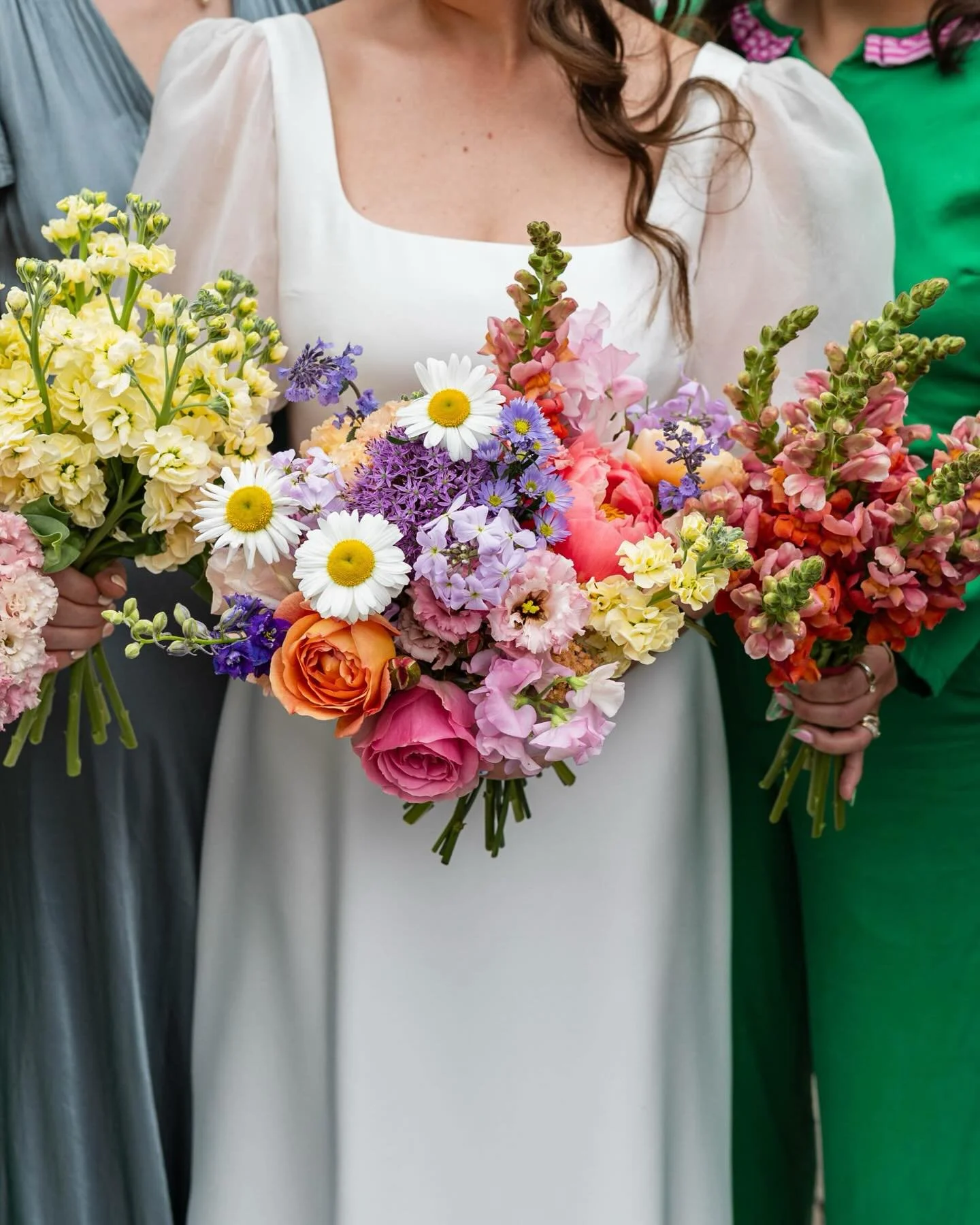 Some floral inspiration, from me to you 🦋

1. @sweetpearosa 
2. @fairynuffflowers 
3. @mataracentre 
4. @brackenandtwineflowers 
5. @sopwellhouse @southfarmweddings 
6. @urbanflowerco 
9. @seedandstemflorals 
10. @blossomandthreads 
11. @wilderflora