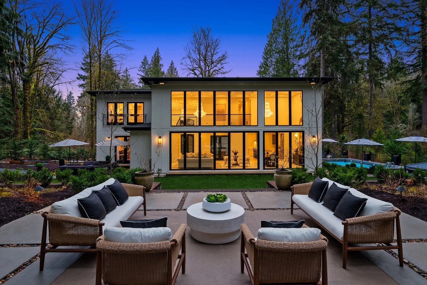 Modern Luxury | 12284 196th Ave NE