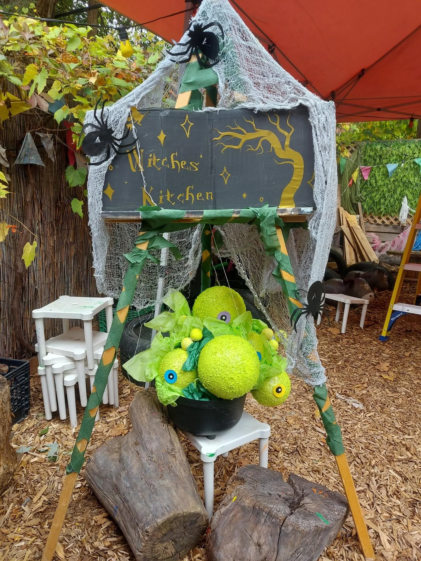 Happy Halloween everyone ! 

We are busy setting up our Halloween decor !! Saturday is Fillllled with Halloween fun at GW ! We have family events running all morning - register for our spooky studios ! We have two kids night outs this year - one at 3