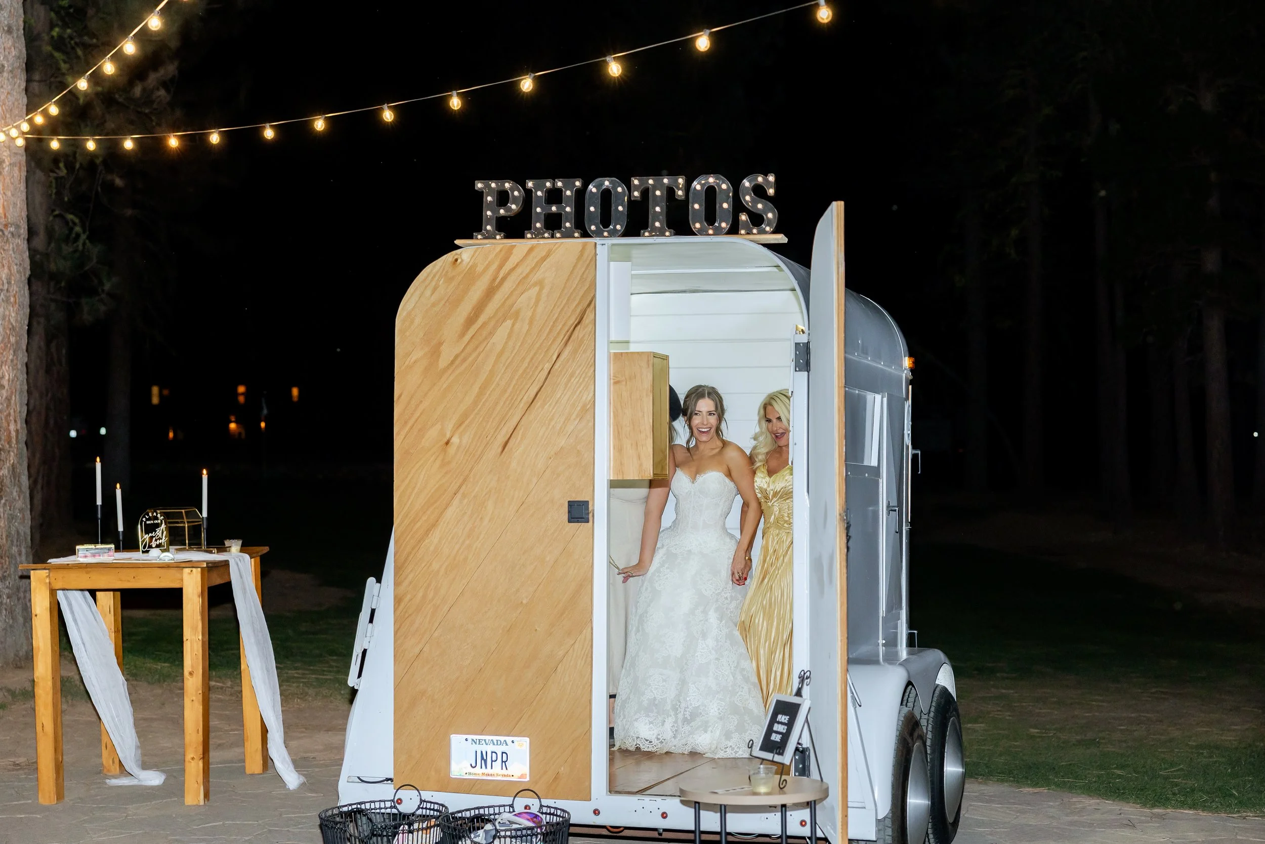 Fall Wedding at Chalet View | Photos by Jessica Lillian Photography