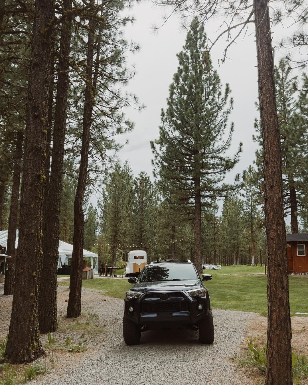 Not much clearance is needed to park Juniper! 

#chaletviewlodgewedding #chaletviewlodge #chaletviewlodgeweddings #PhotoBoothProps #truckeephotobooth #PhotoBoothRental #photoboothrental #tahoephotobooth #laketahoephotobooth #portolaphotobooth