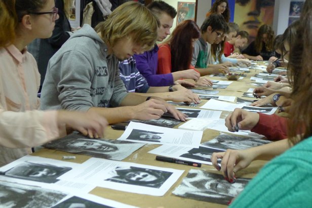 Auschwitz Jewish Center workshop-P1000155.jpg