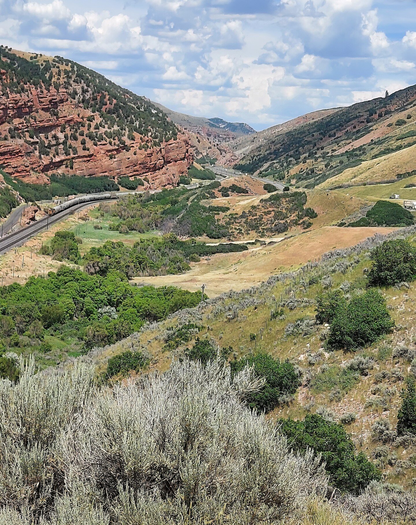 It's time to announce the winner of the April driver photo contest! The competition was fierce, but we have a winner - congratulations to John Davis for his stunning photo near Salt Lake City on I80. 
#amexpressinc #photo #photooftheday #contest #pho