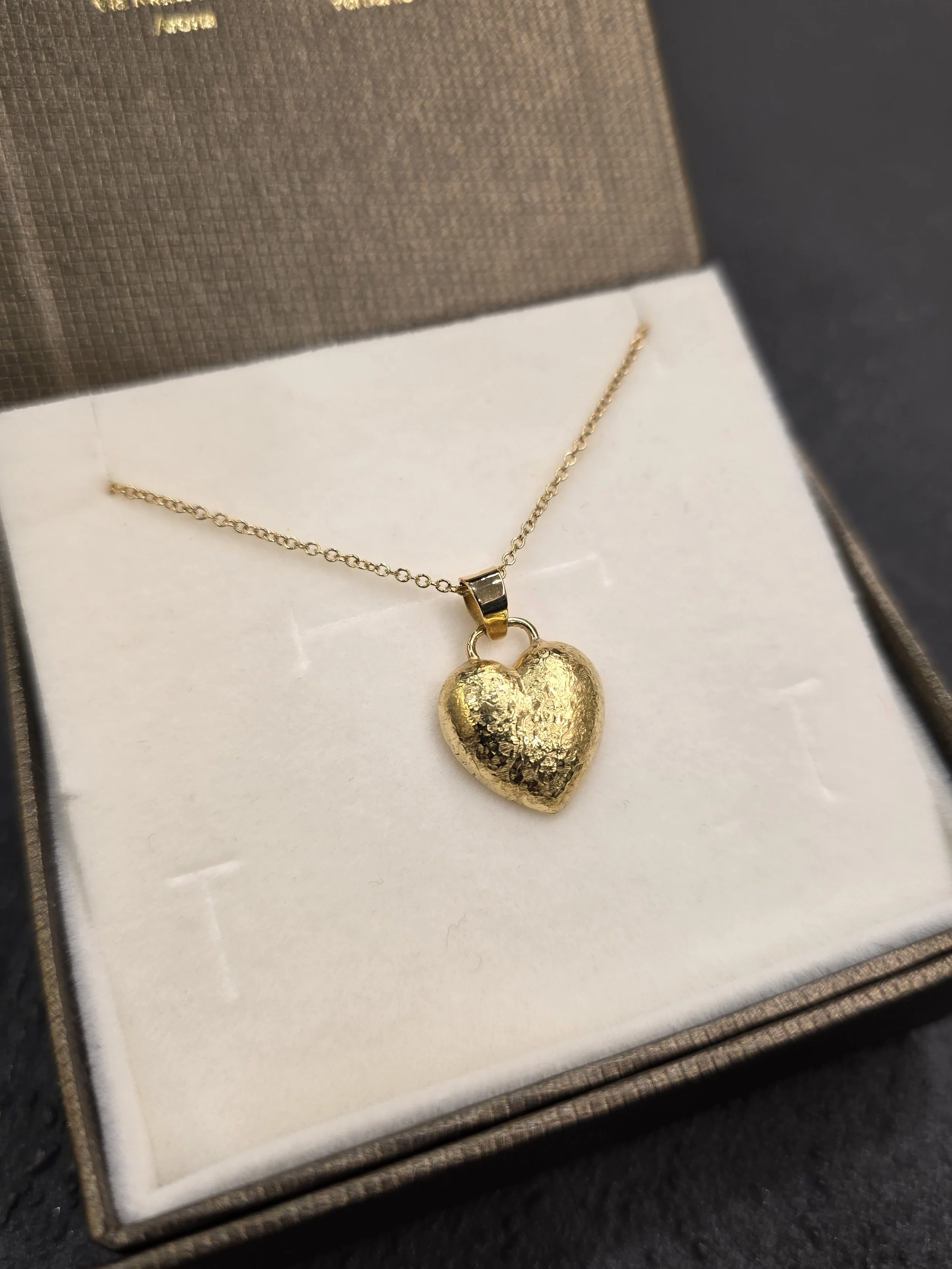 Girocollo Pounding Heart