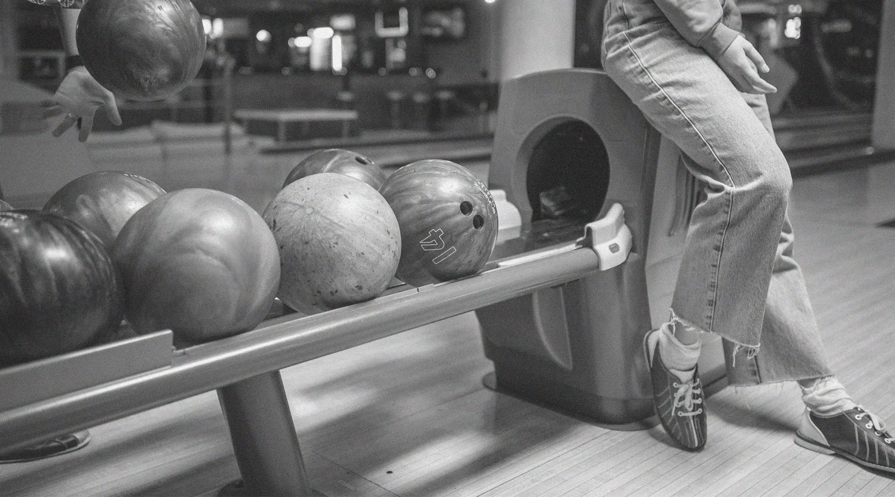 Country Bowl Redding Bowling Alley (530) 2231080