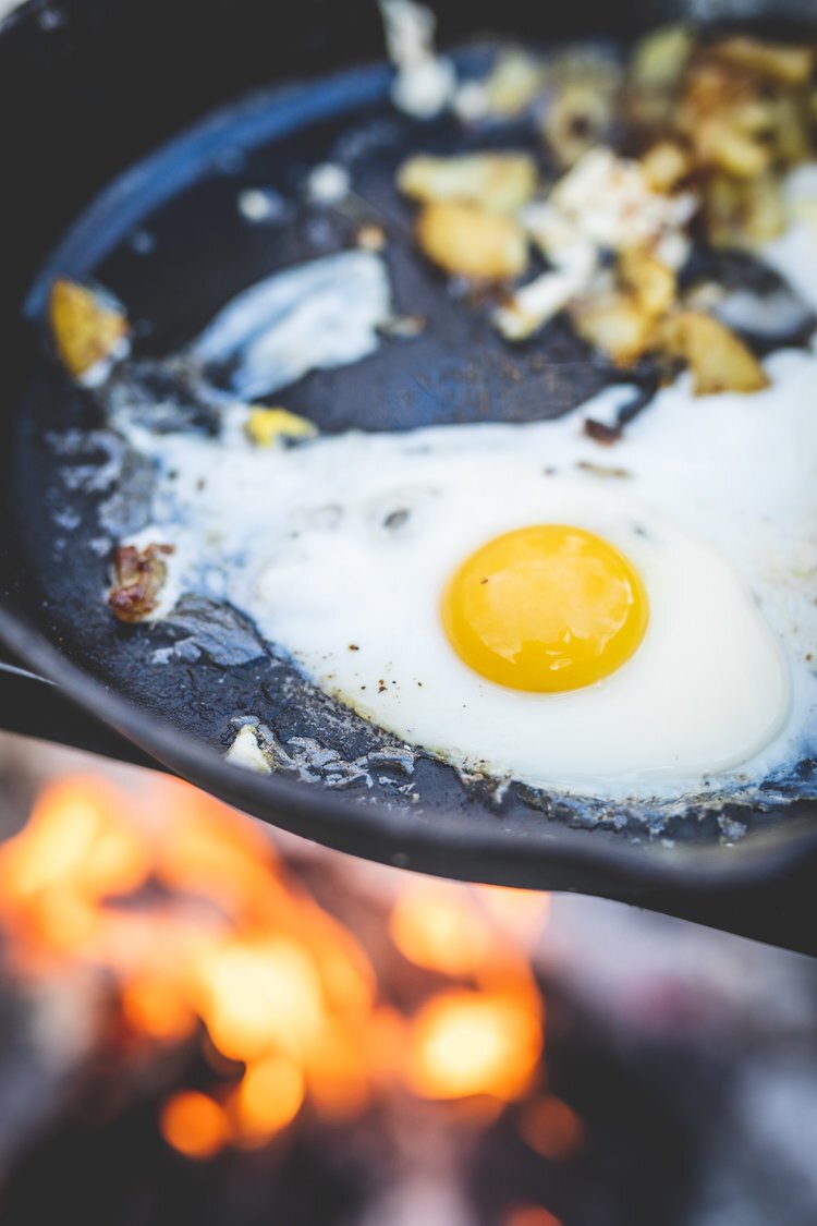 fried-eggs-on-camp-fire.jpg