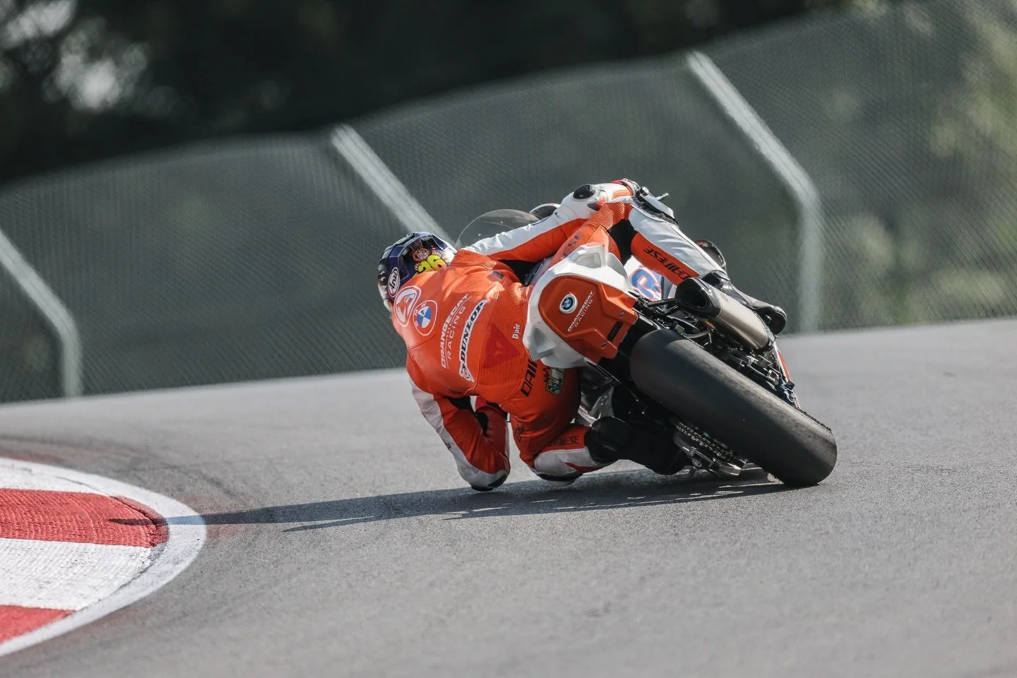 Getting a tow around the track makes you quicker&hellip; so who&rsquo;s towing us out of this off-season? We&rsquo;re ready for next season now. 😤💨

📸@brianjnelsonphoto 

#OrangeCatRacing&nbsp;#MotoAmerica&nbsp;&nbsp;#meow&nbsp;#motorcycles&nbsp;#