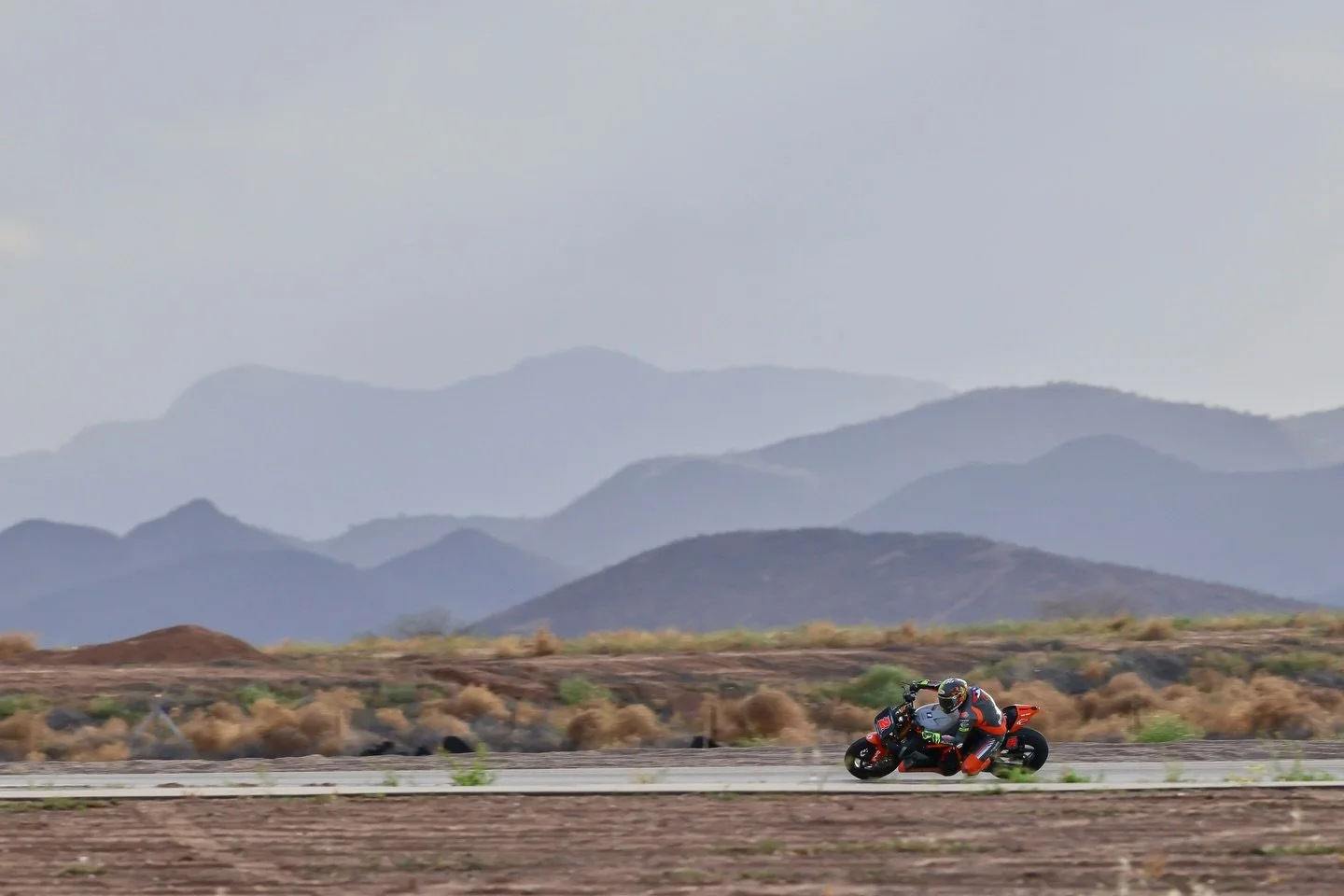 Lightfighter at Podium Club testing vibes but as art. 🖼️🐈

📸@brianjnelsonphoto