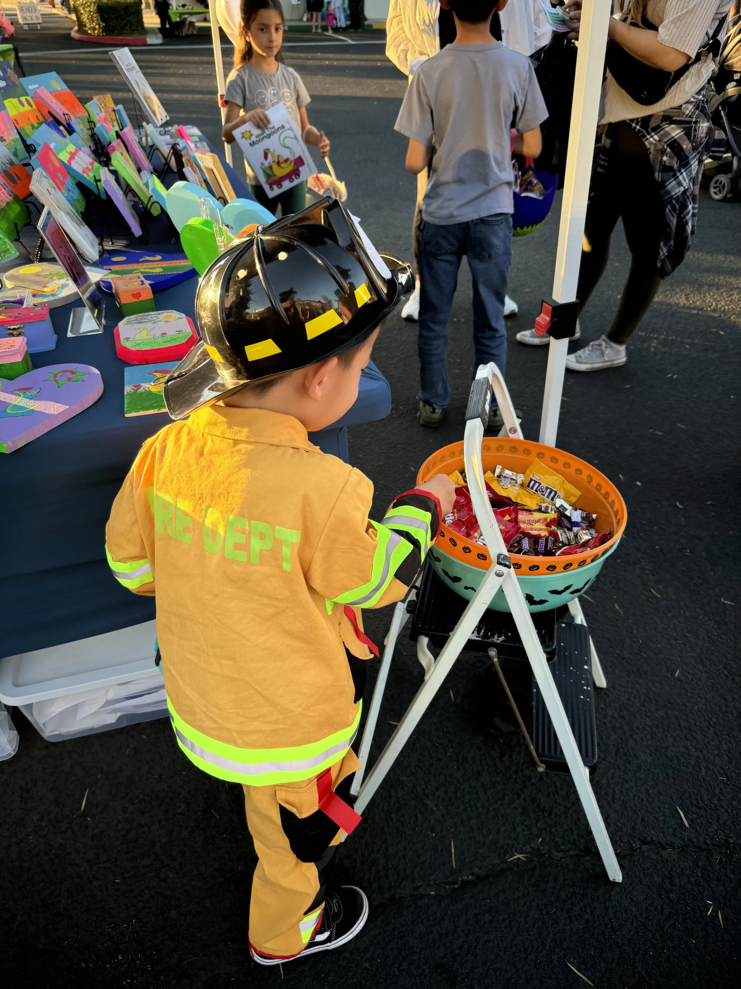 Kids having fun at the 2025 Trunk or Treat Fair in Santa Clarita
