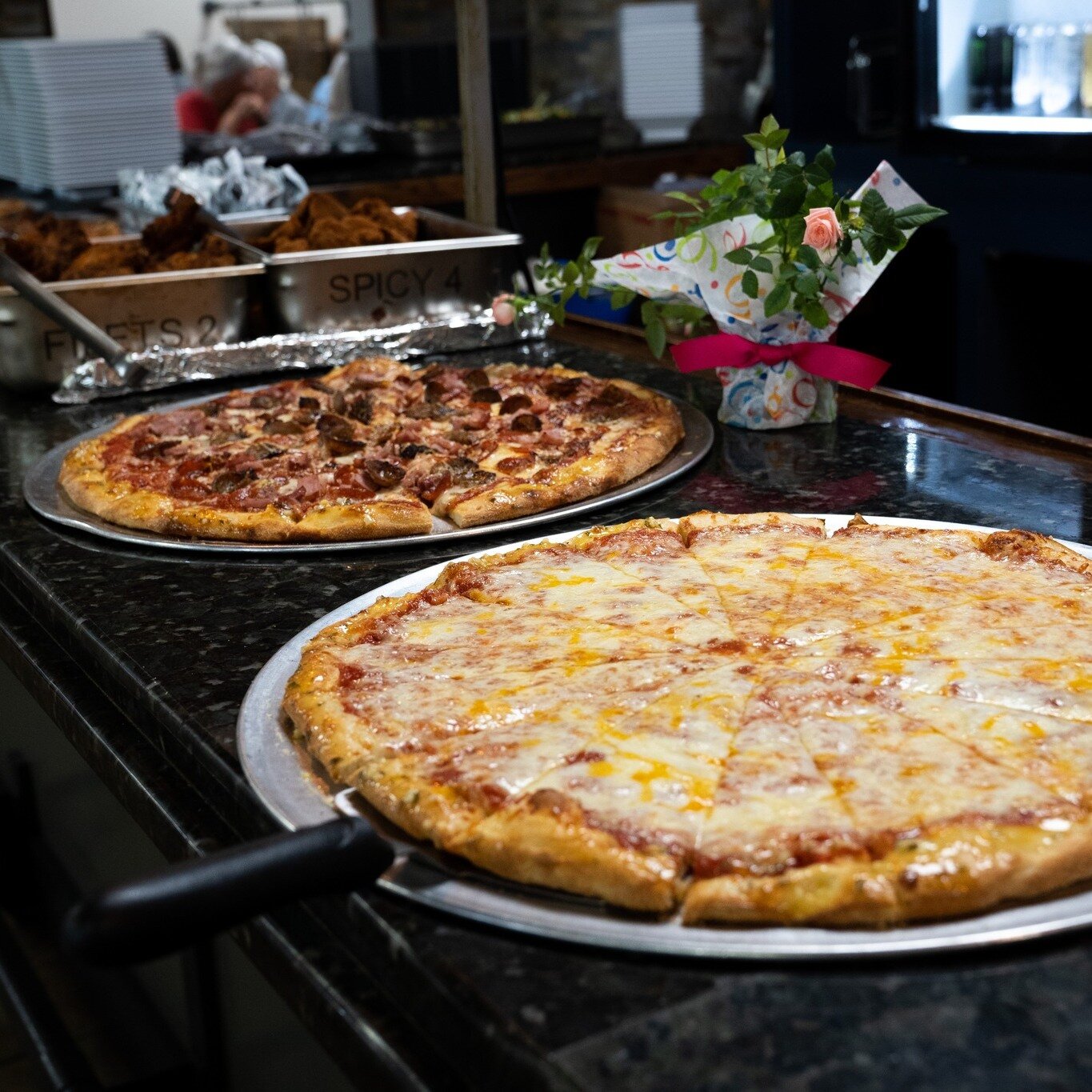 Looking for catering options for your work retreat, church event, or club? 🍕

We cater to the whole city of Lakeland and are locally owned and operated! Let us know how we can serve you!