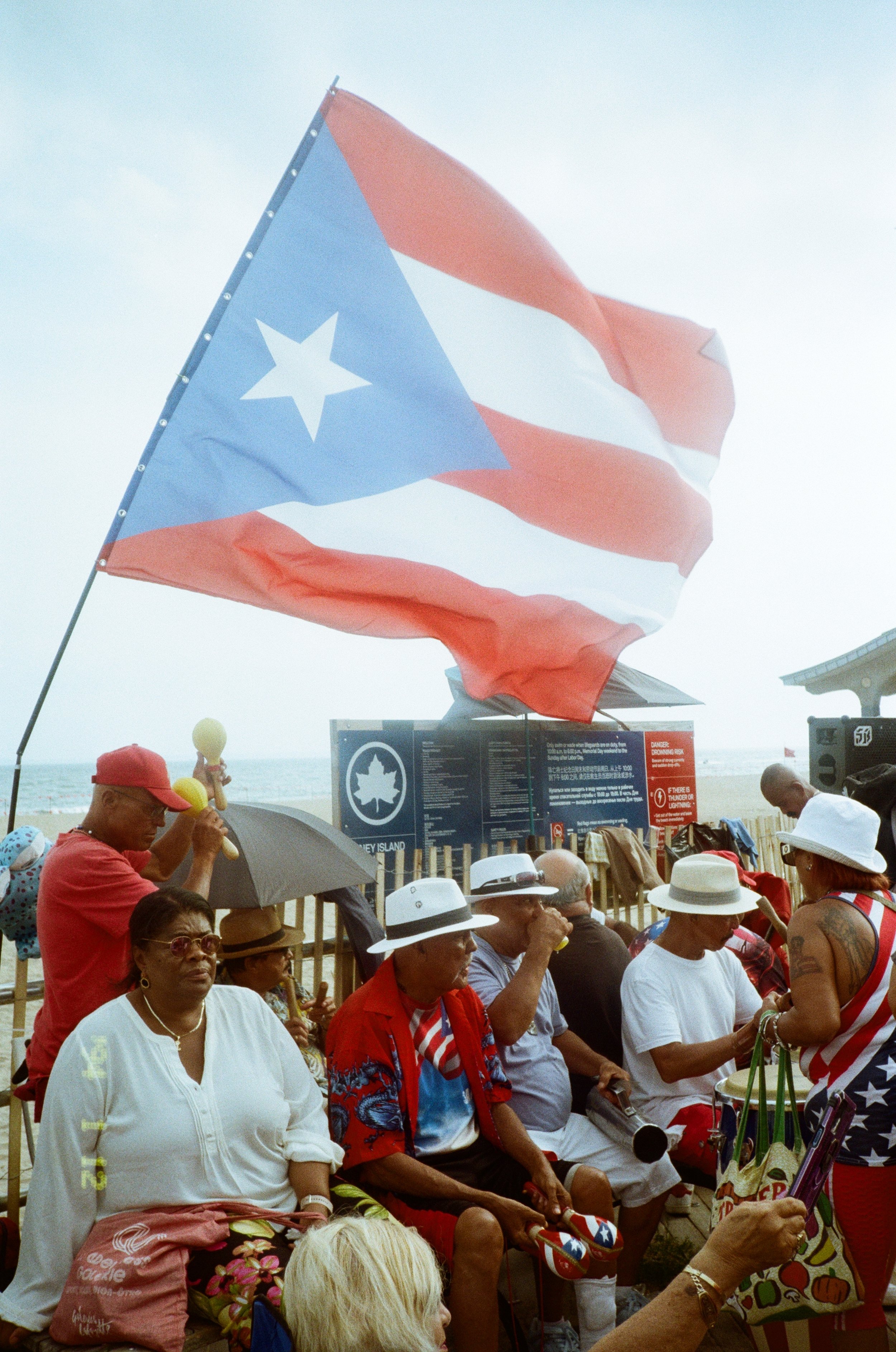 Que Vuele Mi Bandera.jpg