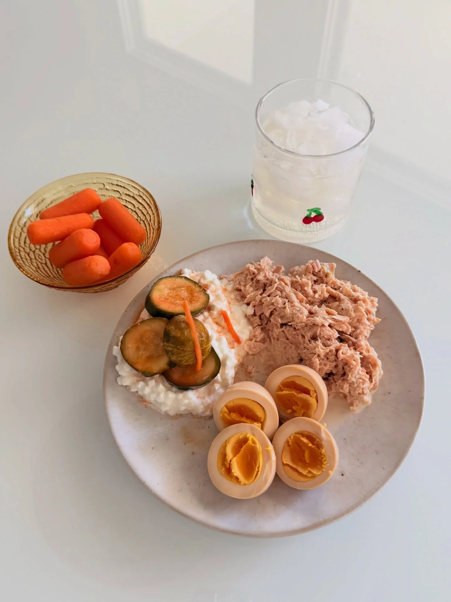 one way you know the health of your gut is by what you crave!! I could not get home fast enough knowing I was going to have this plate for lunch (after a quick stop to pickup more @clevelandkitchen kimchi pickles). this is my 1st meal today so I&rsqu