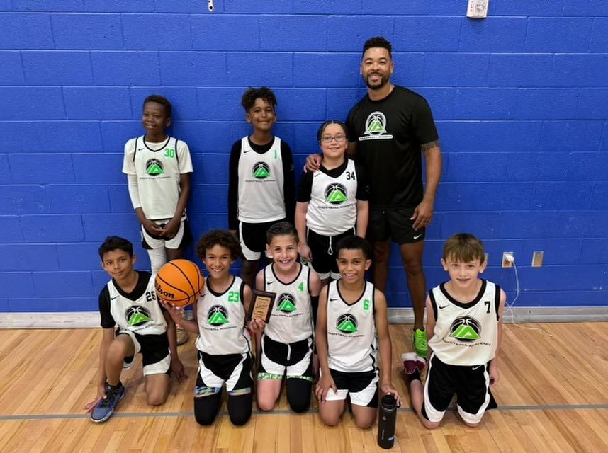 Big shoutout to our 9u/10u boys group playing up in the AZ Driven League! They won the 5th/6th grade Bronze Division Championship! Great job Coach Turell and boys!