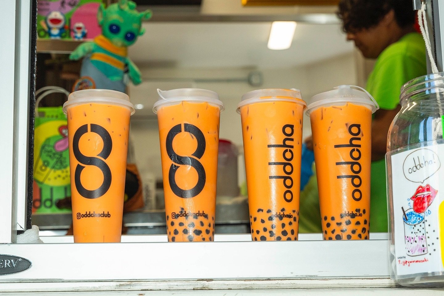 Sipping on the favorite classic Thai Tea with boba. #oddchaShareaSip #oddcha #oddchaclub #downtownsanrafael #sananselmocalifornia #novatocalifornia #millvalleycalifornia #bobaaddicted #matchalover #boballover #bobabliss #sfeats #eatersf #dominicanuni