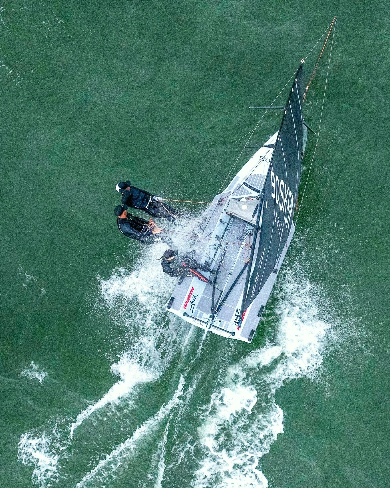 It&rsquo;s Race Day!
The 2025 16ft and 13ft Skiff NSW State Championship kicks off today, hosted by @mh16ftsc  and proudly supported by the NSW Skiff Association and RED PUMPS from @manly16s.

Racing starts at 1:00pm, and you can tune in live from wh