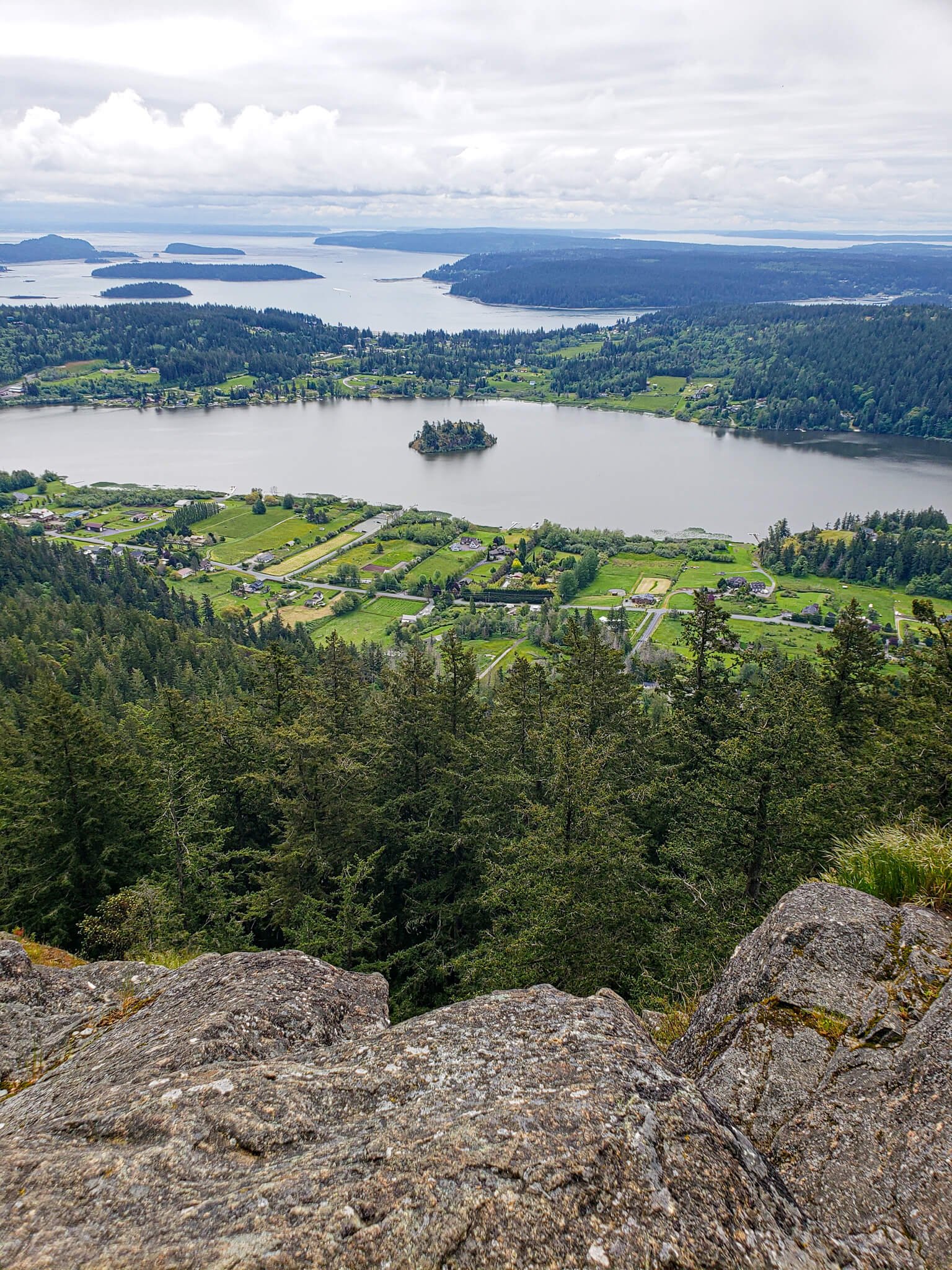 Mt Erie Viewpoint in Anacortes WA