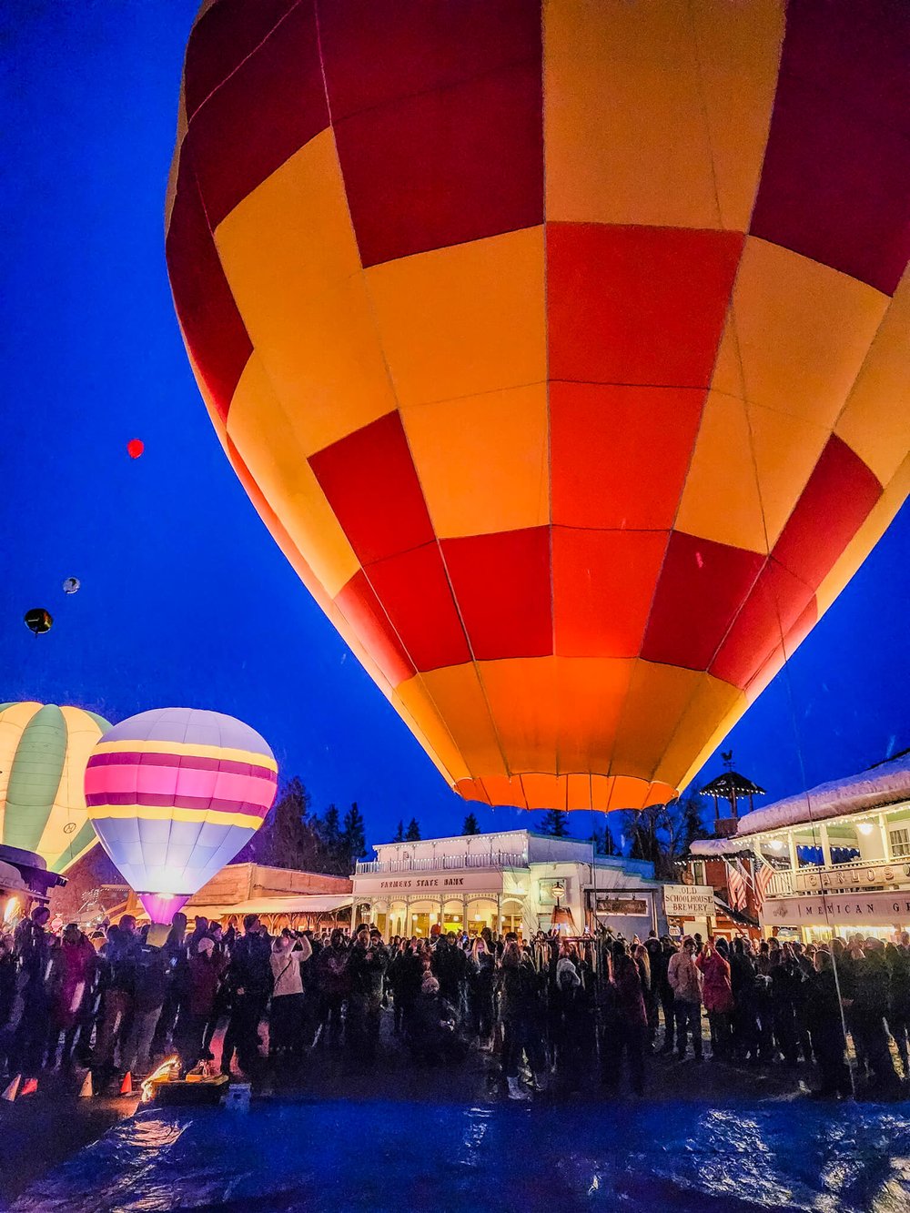 Winthrop Balloon Glow 2023