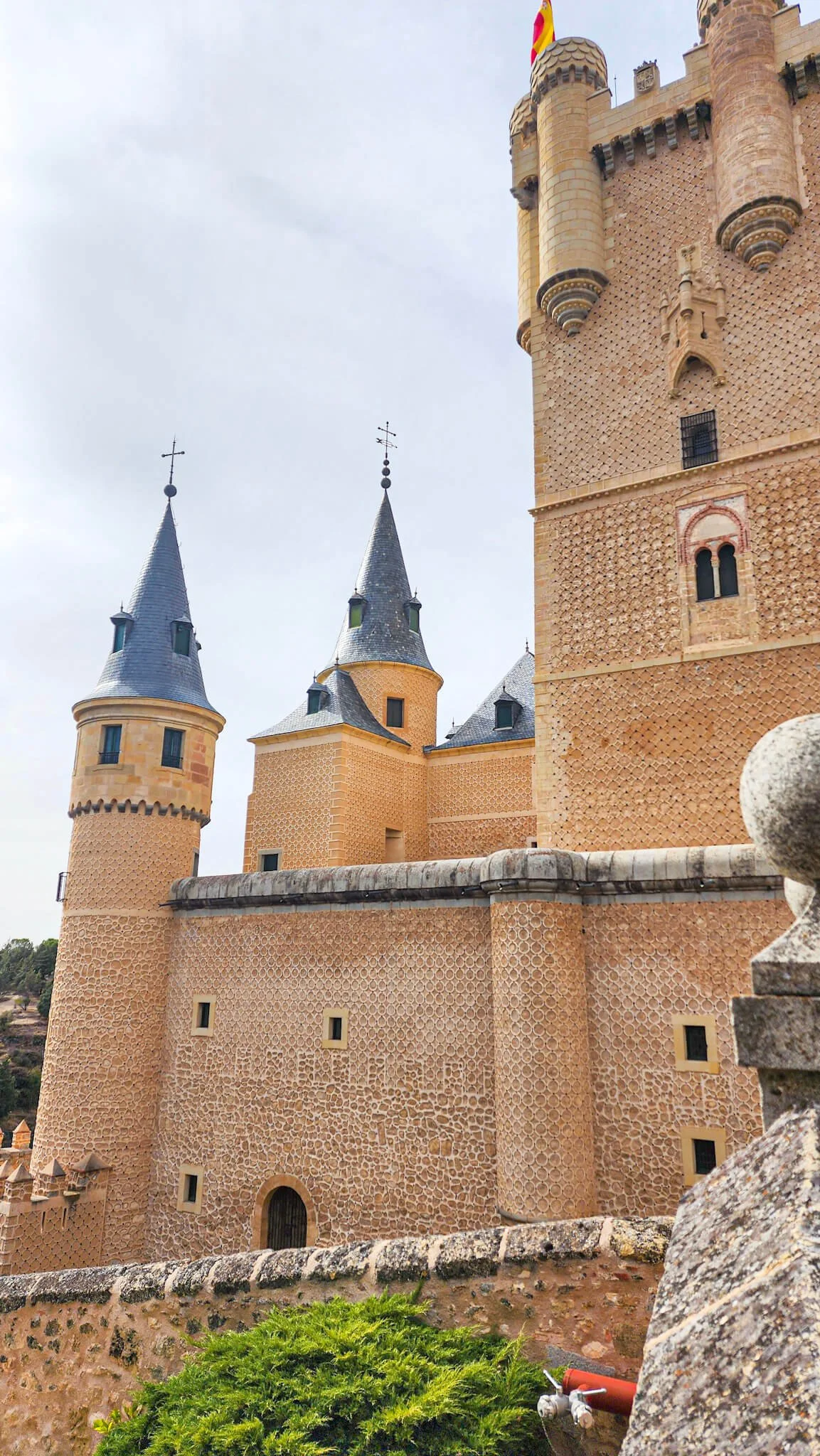Outside view of the Alcazar of Segovia.jpg