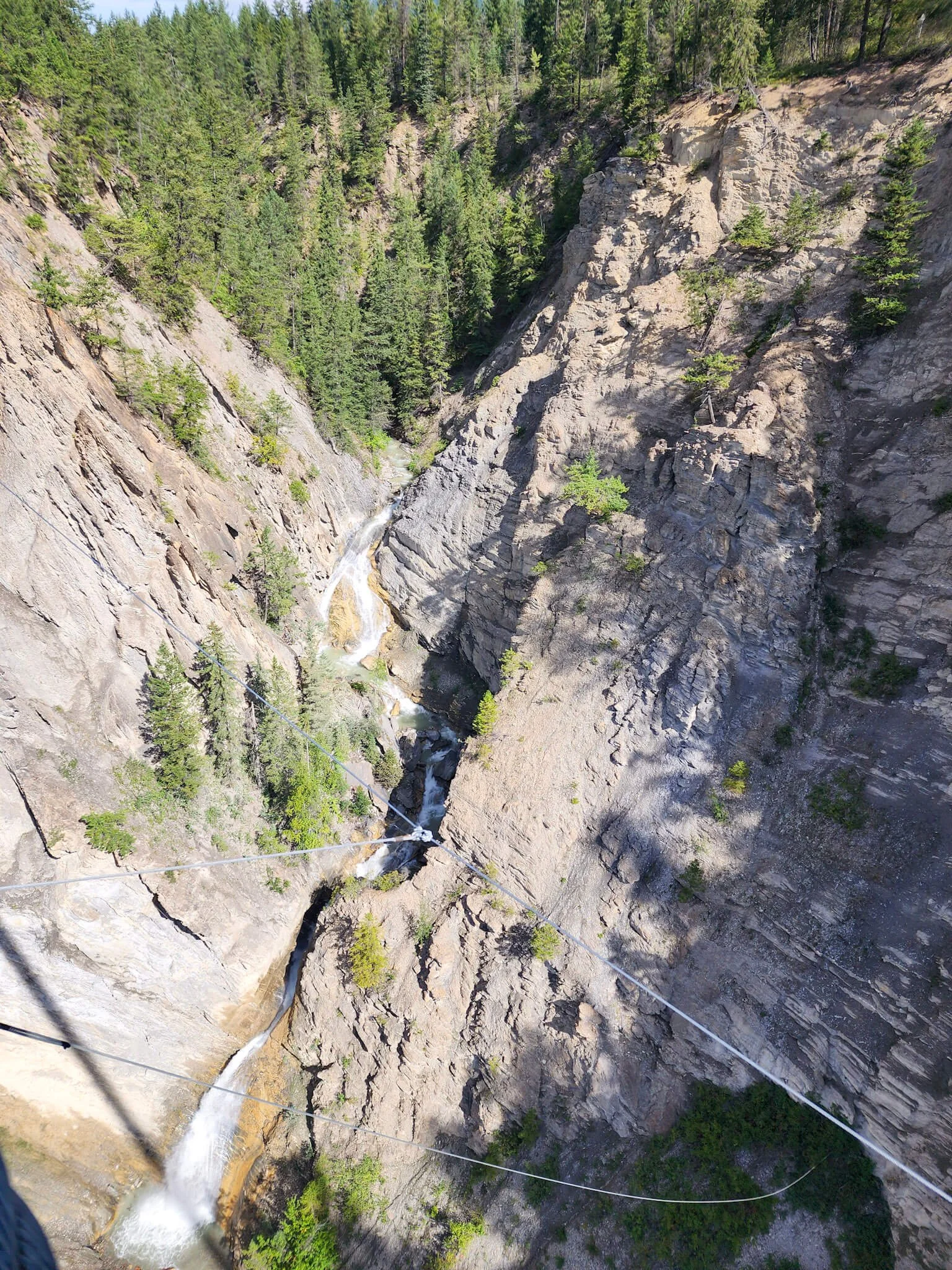 Waterfall at Golden Skybridge.jpg
