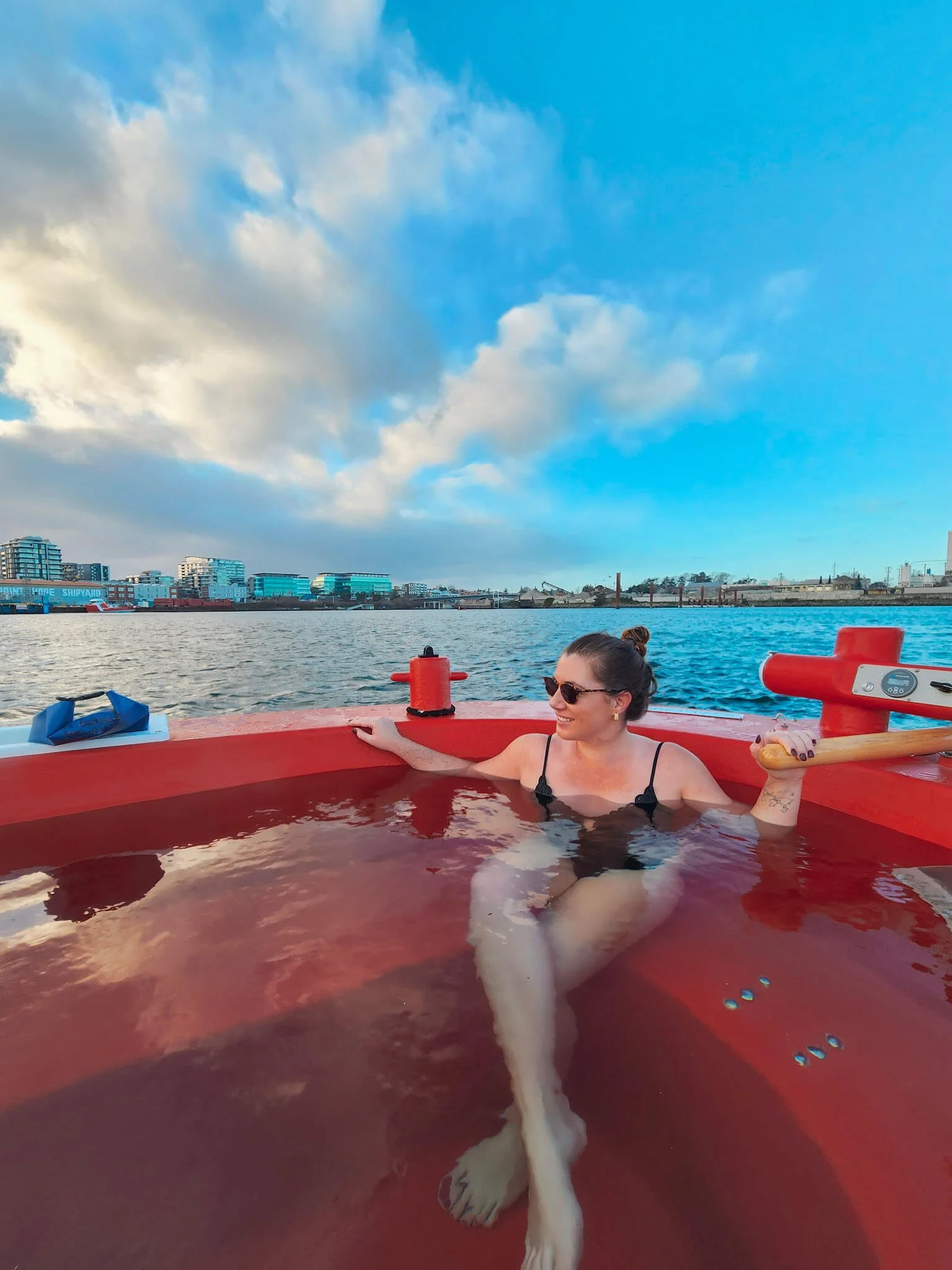 Hot Tub Boat Ride in Victoria